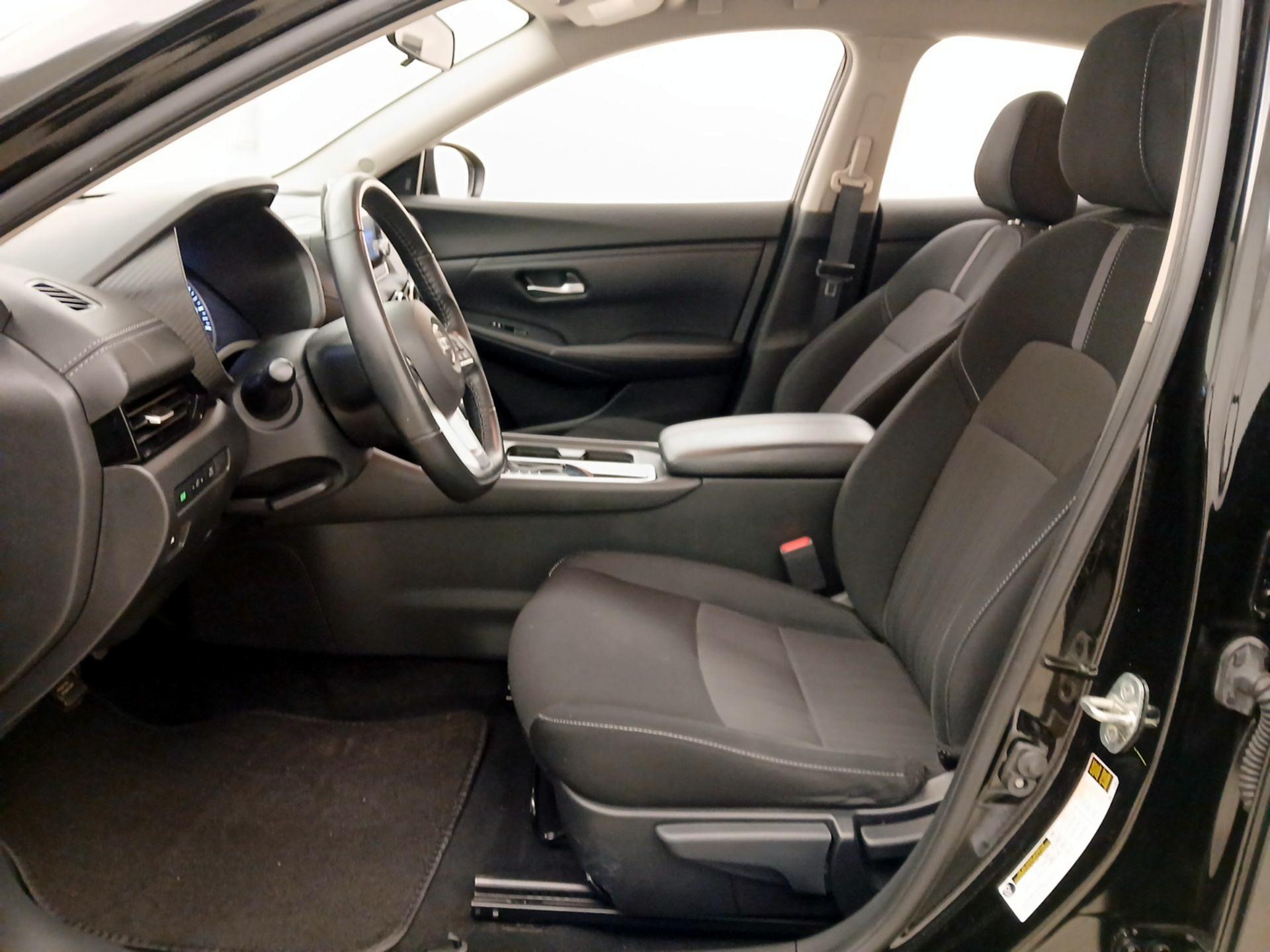 Thumbnail: 2022 Nissan Sentra - 11