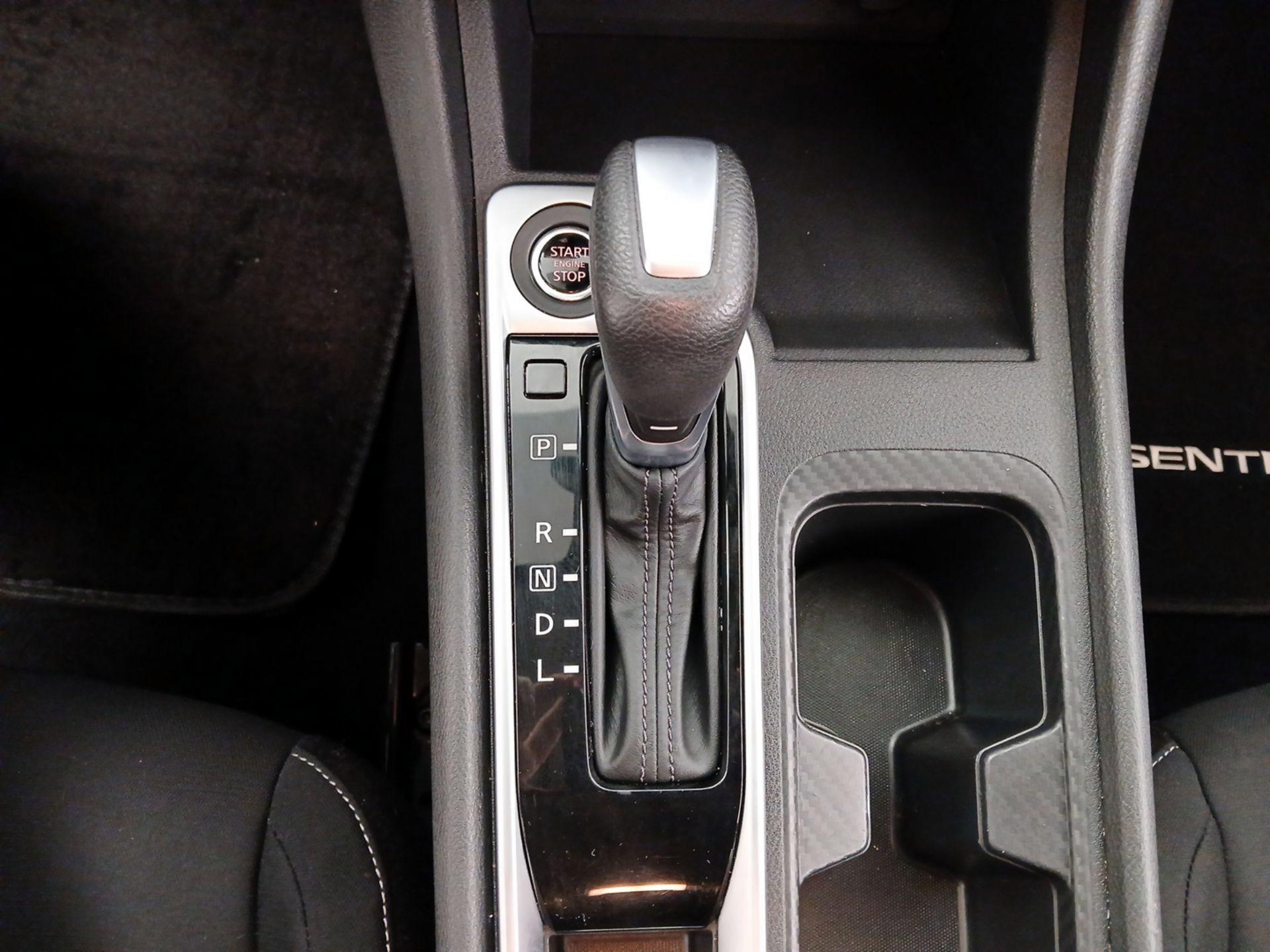 Thumbnail: 2022 Nissan Sentra - 17