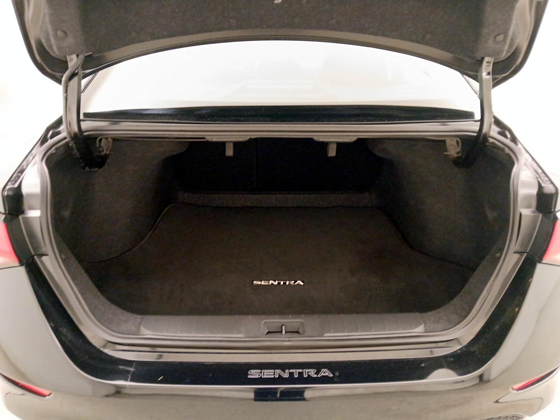 Thumbnail: 2022 Nissan Sentra - 19