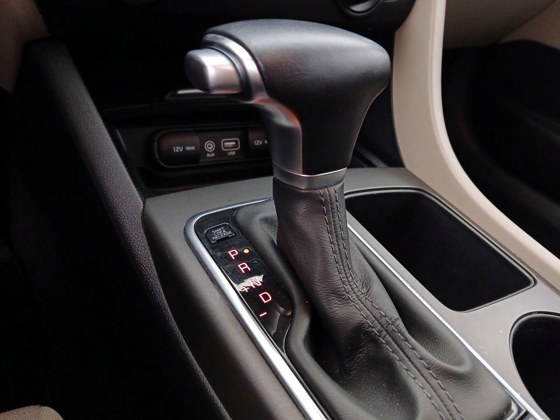 Thumbnail: 2017 Kia Optima - 17