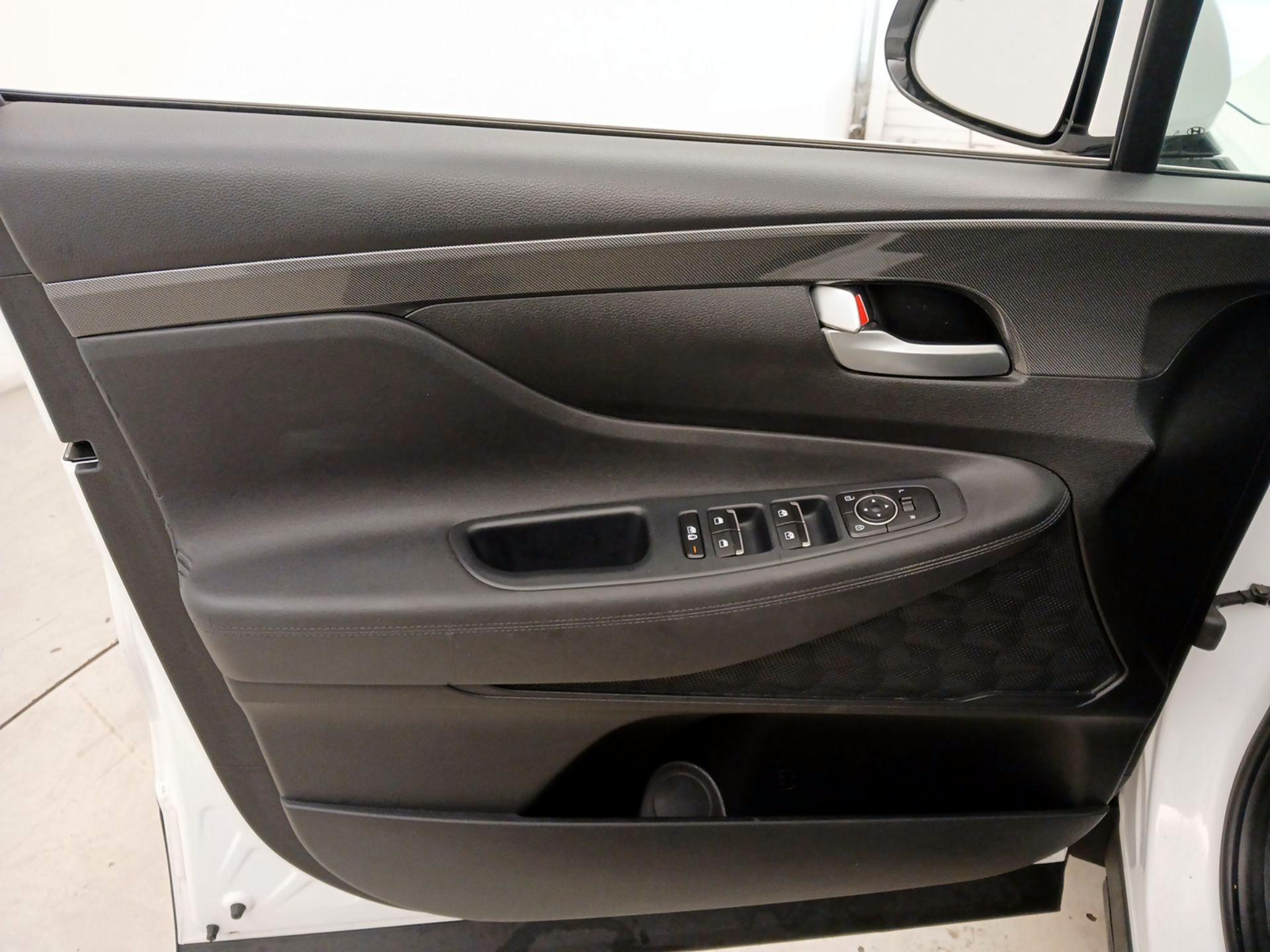 Thumbnail: 2023 Hyundai Santa Fe - 12