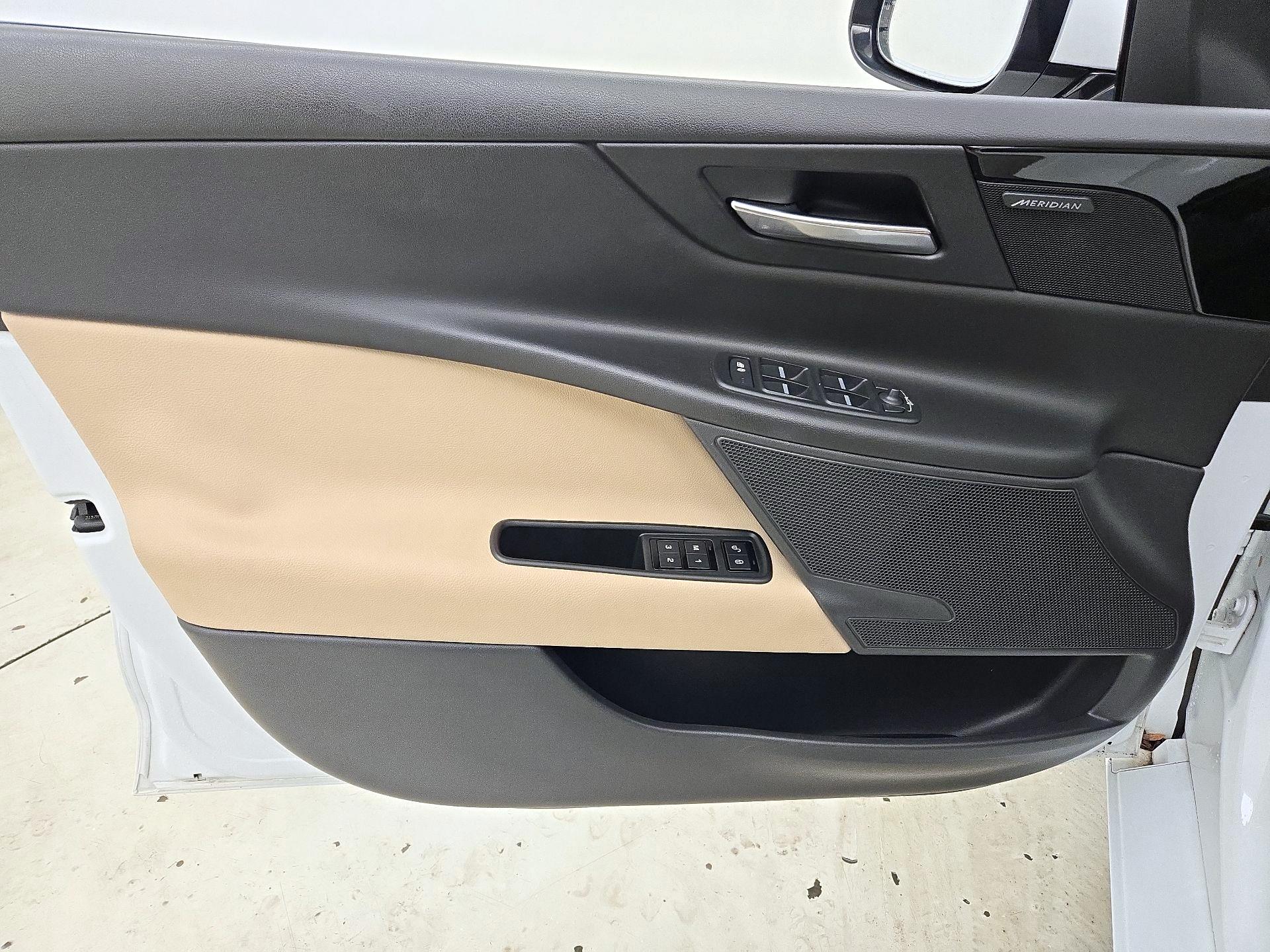 Thumbnail: 2018 Jaguar XE - 12