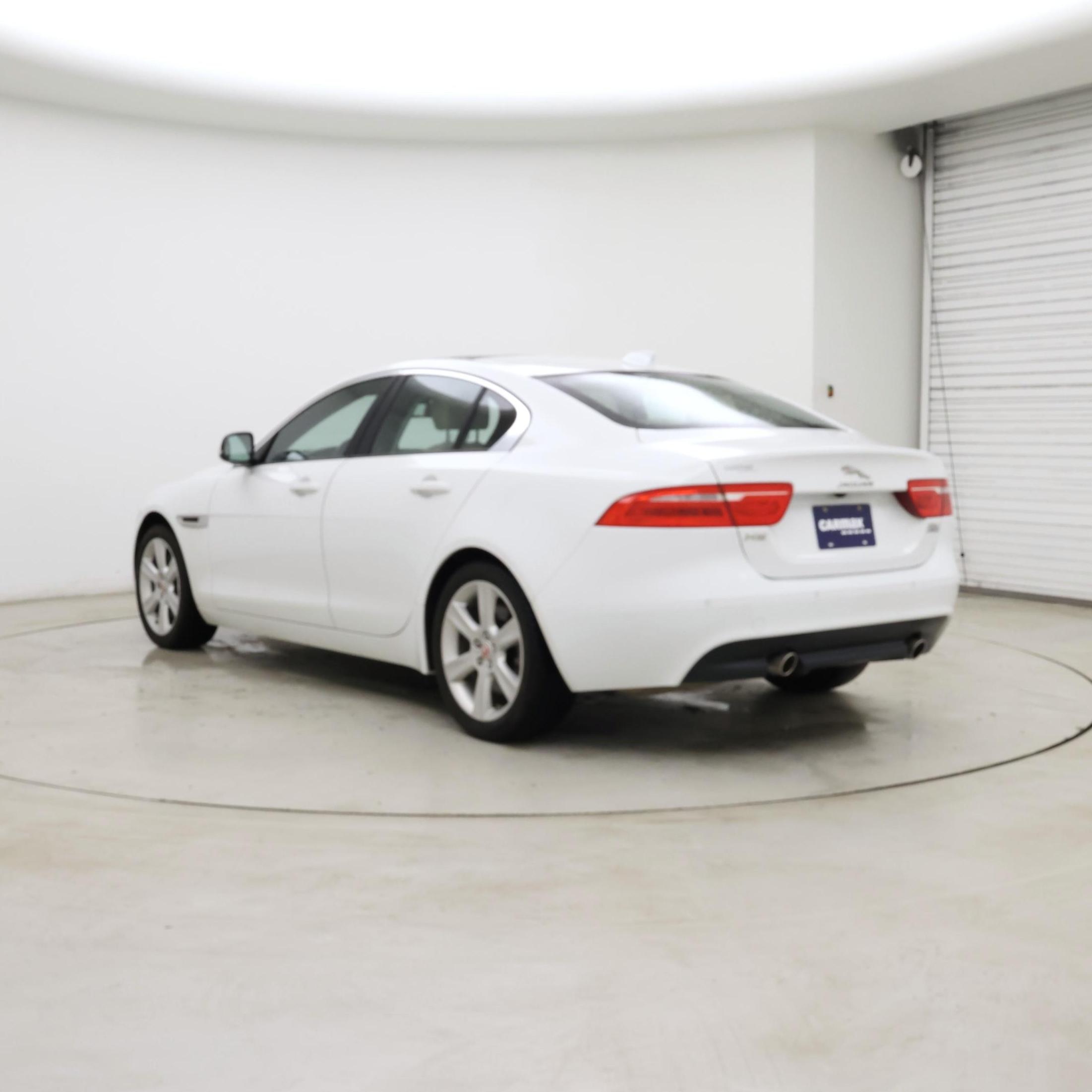 Thumbnail: 2018 Jaguar XE - 2