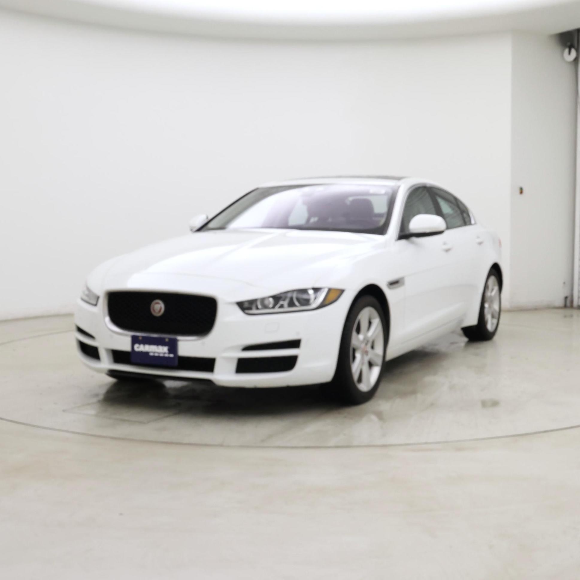 Thumbnail: 2018 Jaguar XE - 4