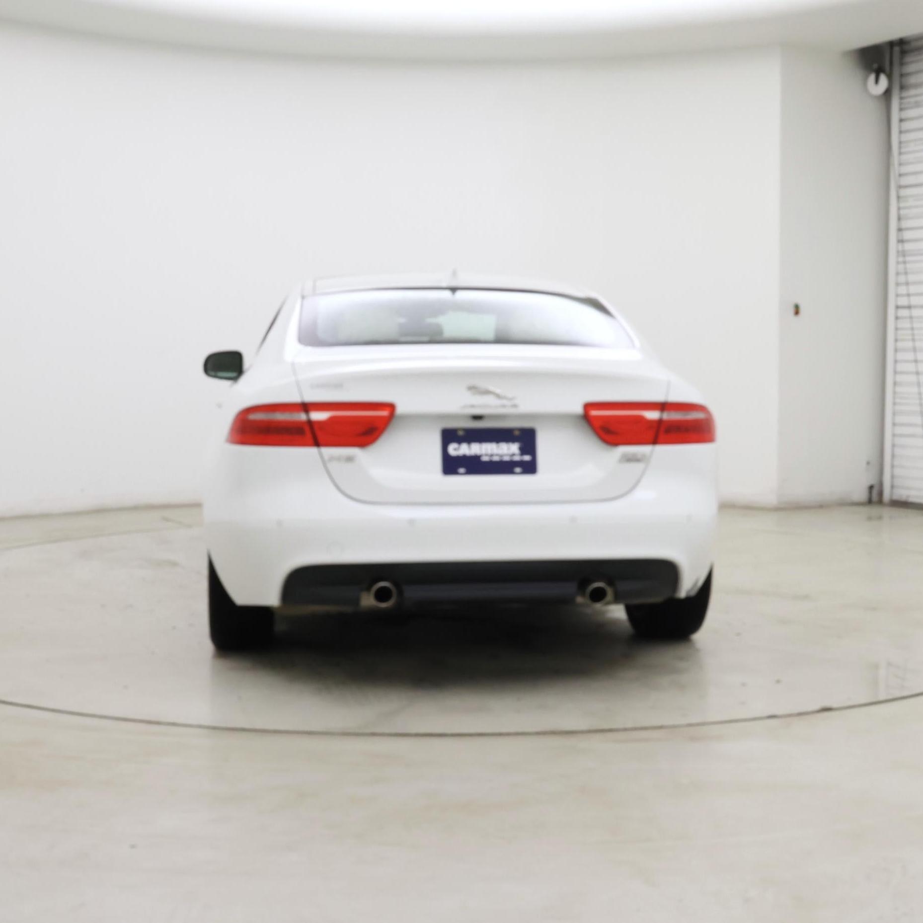 Thumbnail: 2018 Jaguar XE - 6