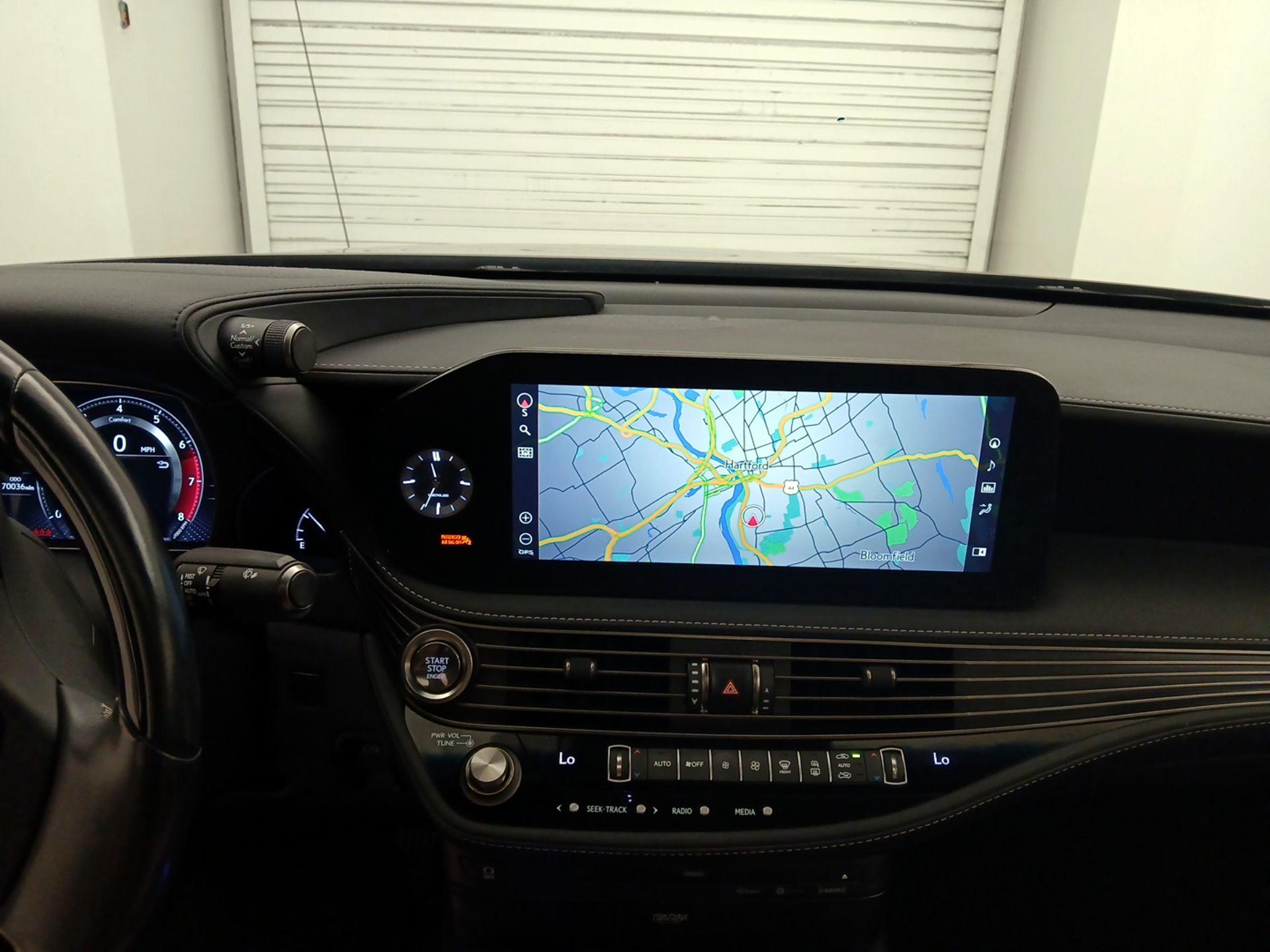 Thumbnail: 2022 Lexus LS - 9