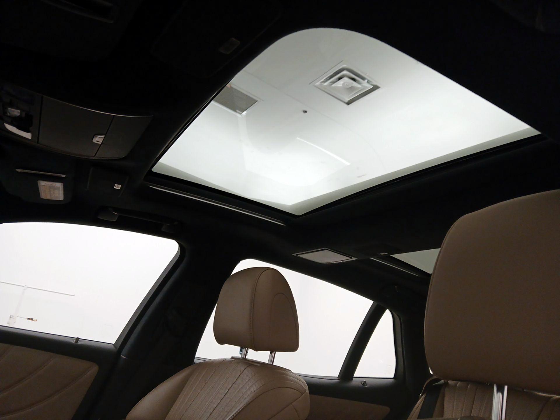 Thumbnail: 2022 Lexus LS - 19