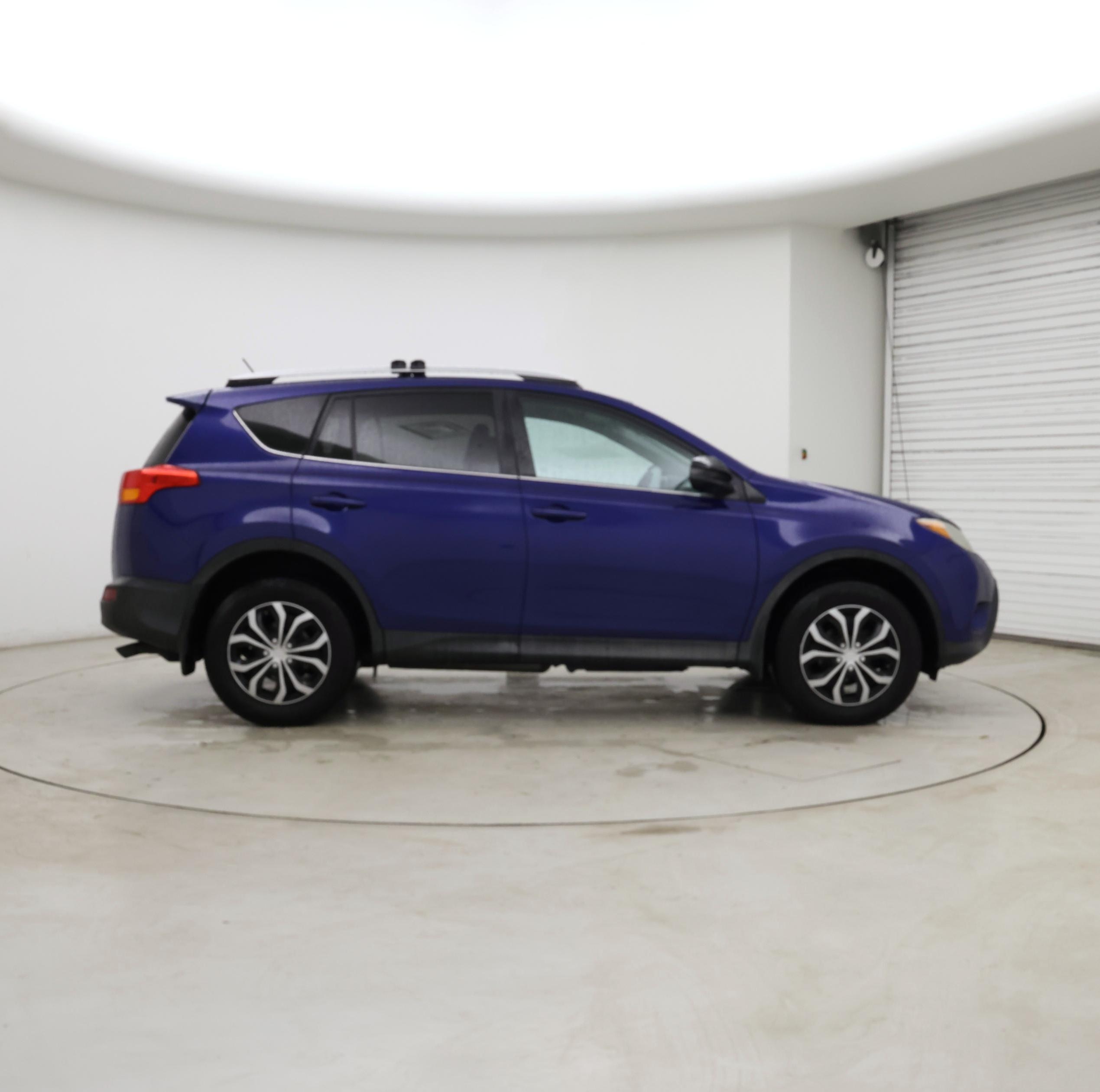 Thumbnail: 2015 Toyota RAV4 - 7