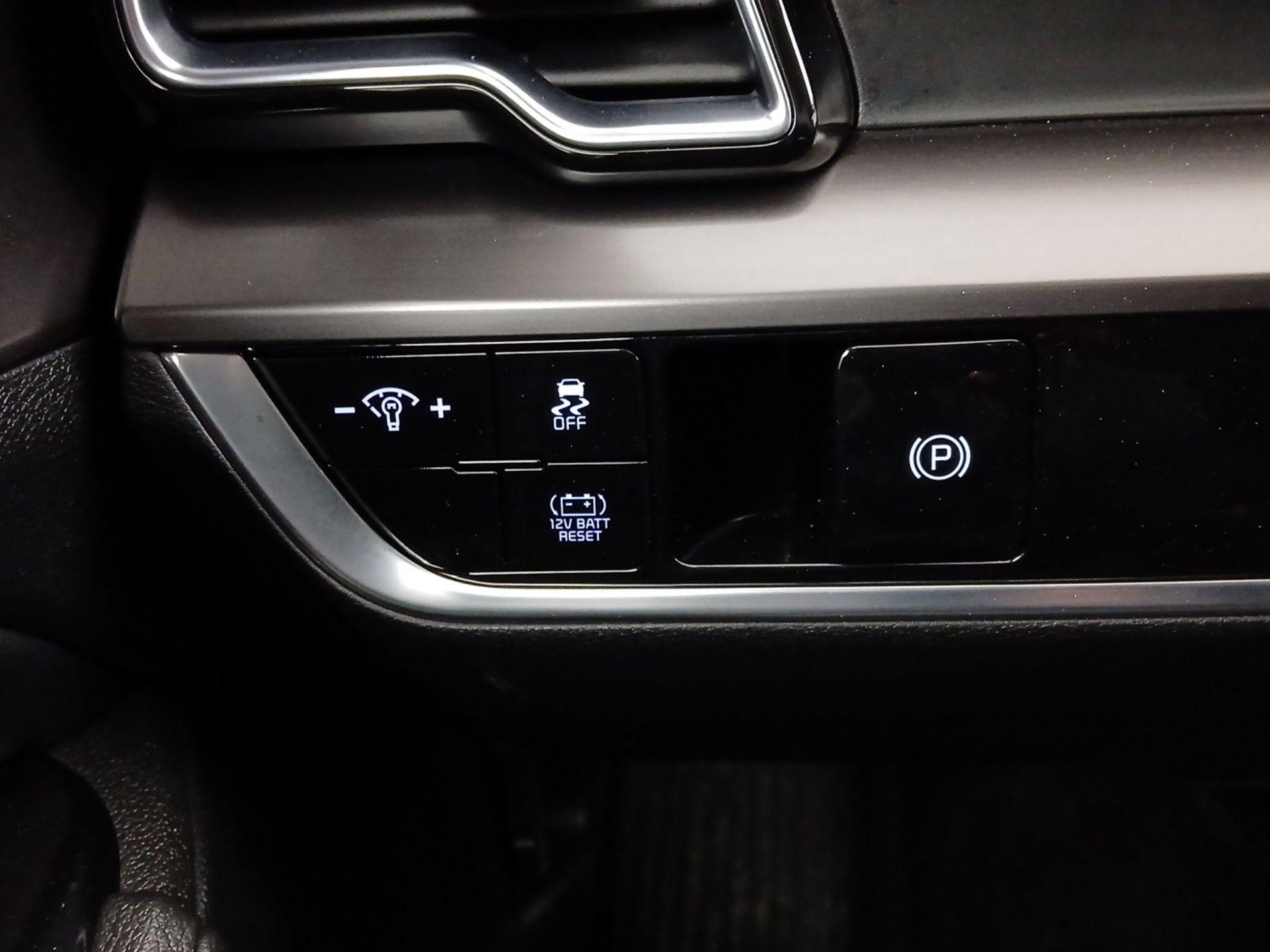 Thumbnail: 2023 Kia Sportage - 13