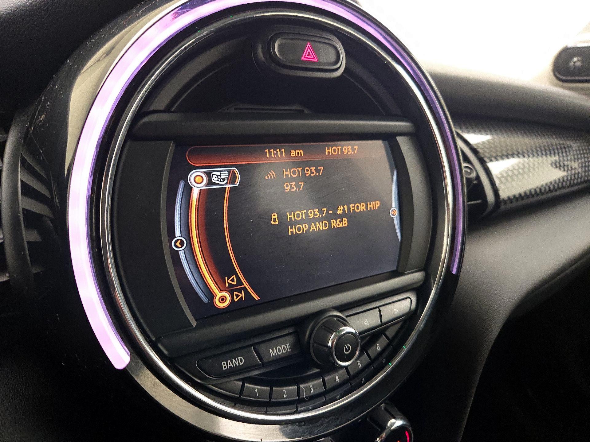 Thumbnail: 2015 MINI Cooper Hardtop - 16