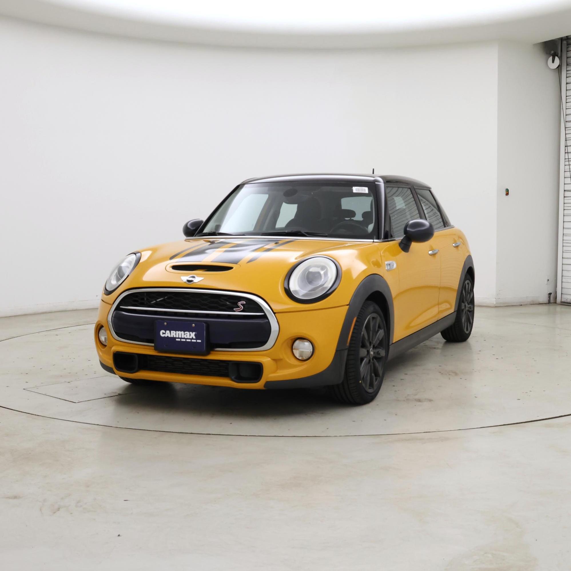 Thumbnail: 2015 MINI Cooper Hardtop - 4
