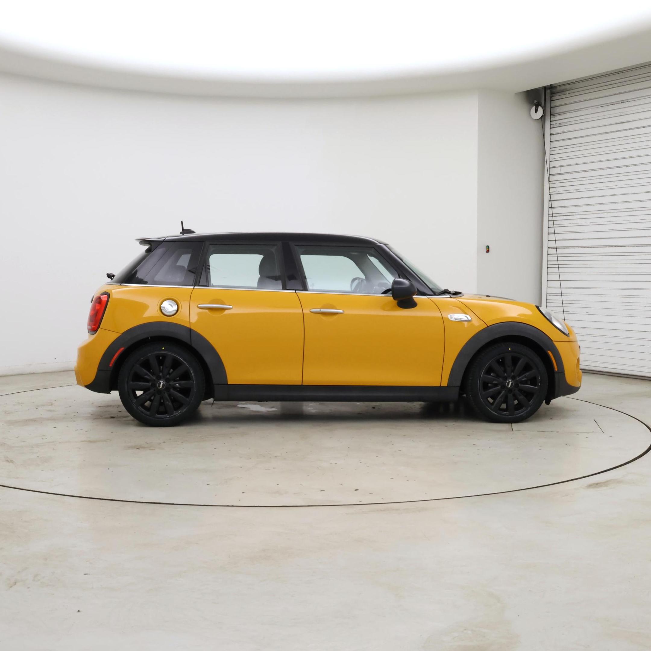 Thumbnail: 2015 MINI Cooper Hardtop - 7