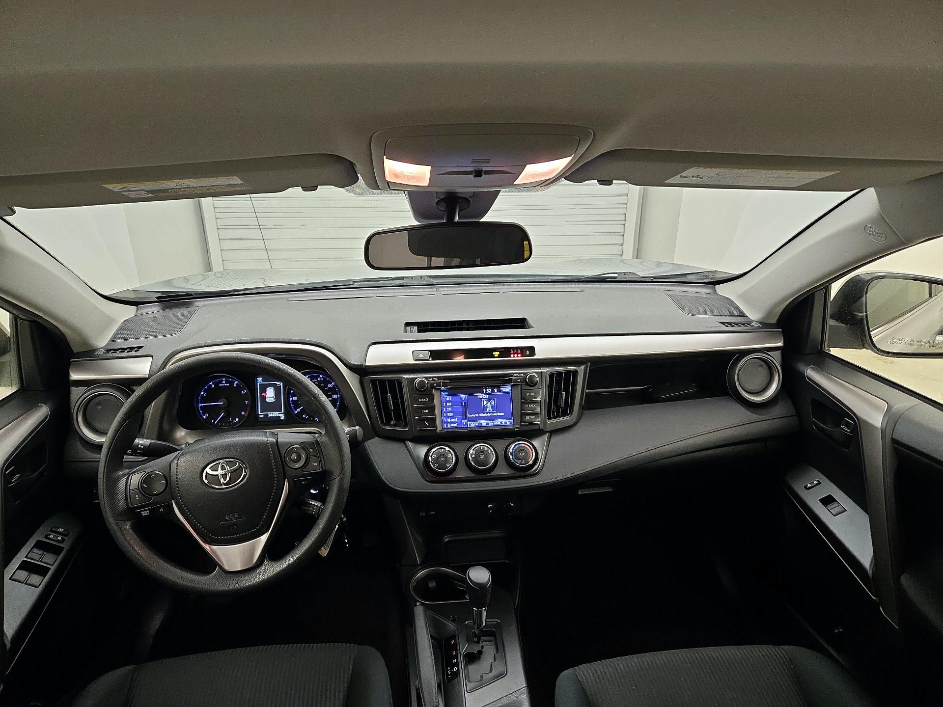 Thumbnail: 2018 Toyota RAV4 - 9