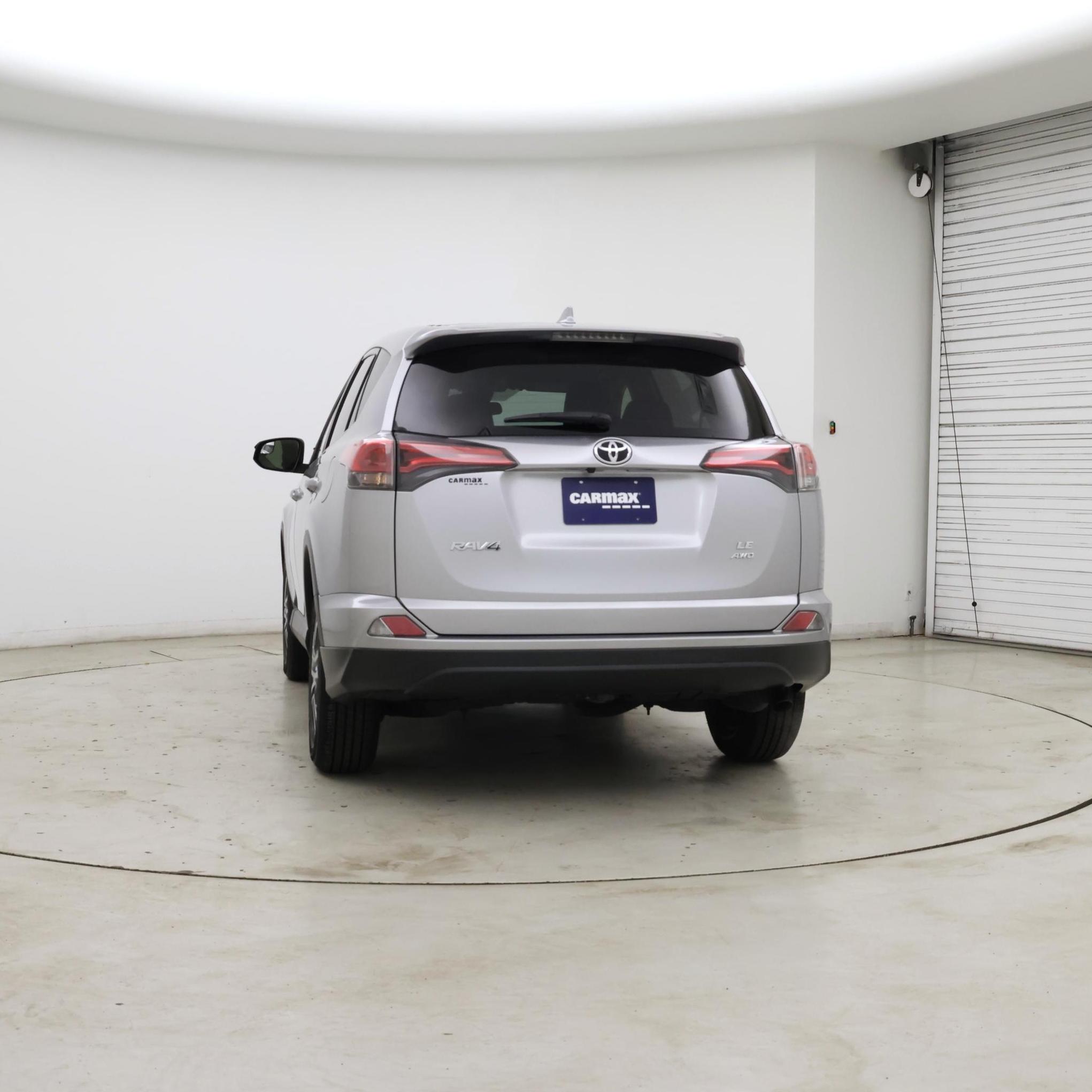 Thumbnail: 2018 Toyota RAV4 - 6