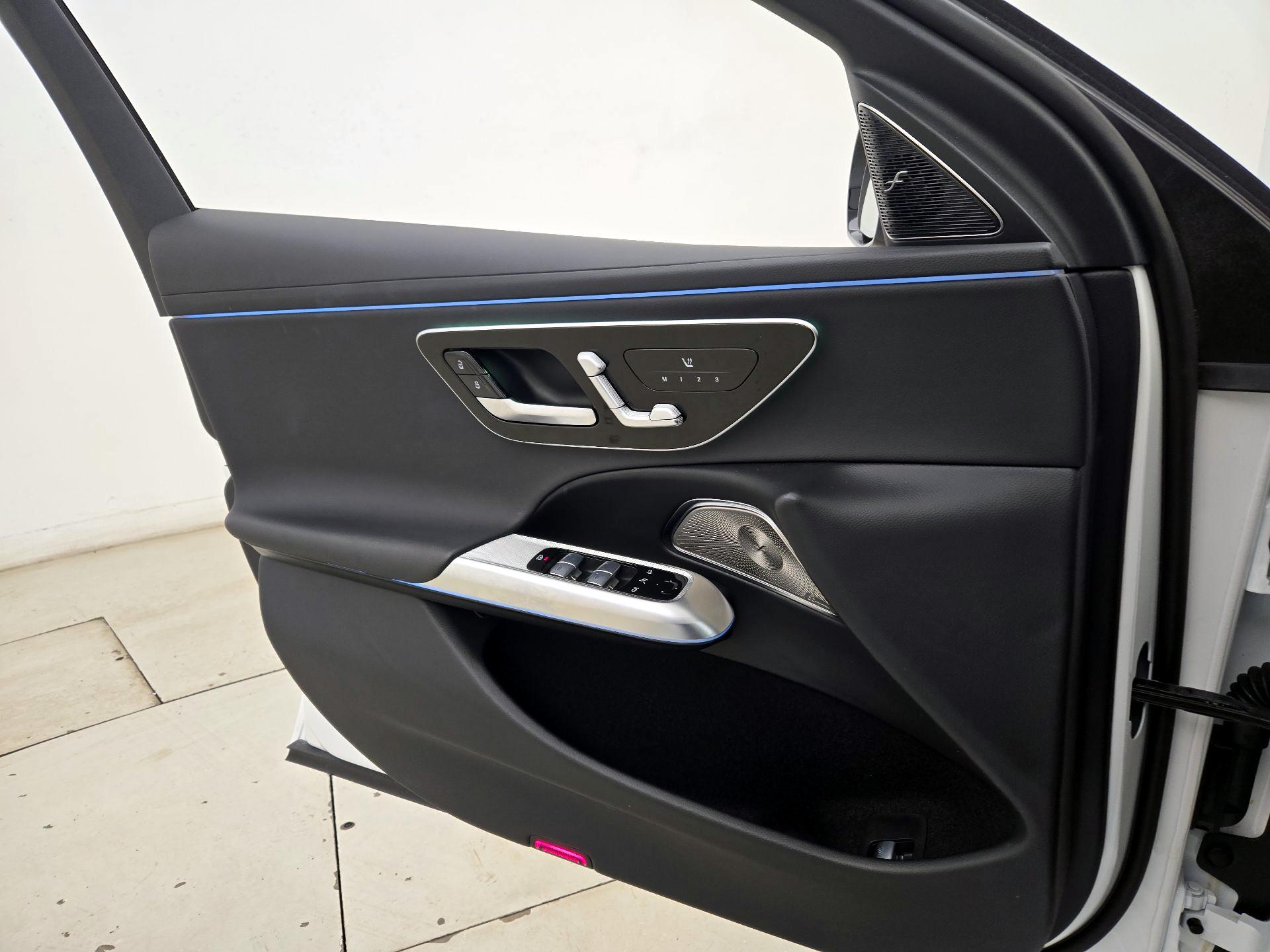 Thumbnail: 2024 Mercedes-Benz E-Class - 12