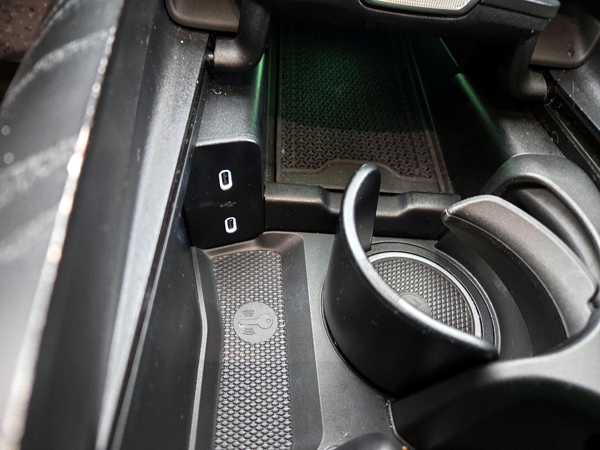 Thumbnail: 2024 Mercedes-Benz E-Class - 19