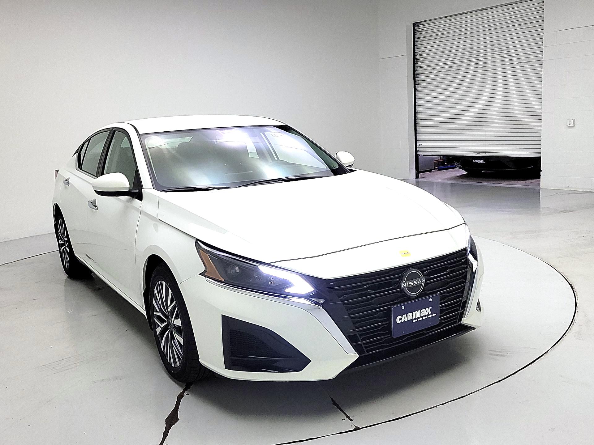 Thumbnail: 2023 Nissan Altima - 1