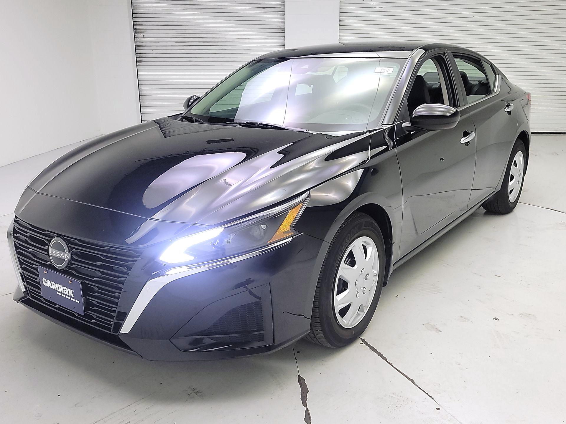 Thumbnail: 2023 Nissan Altima - 3
