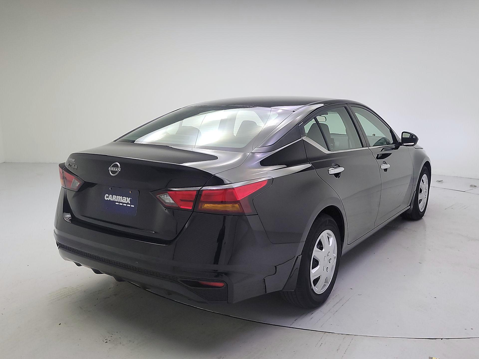 Thumbnail: 2023 Nissan Altima - 5