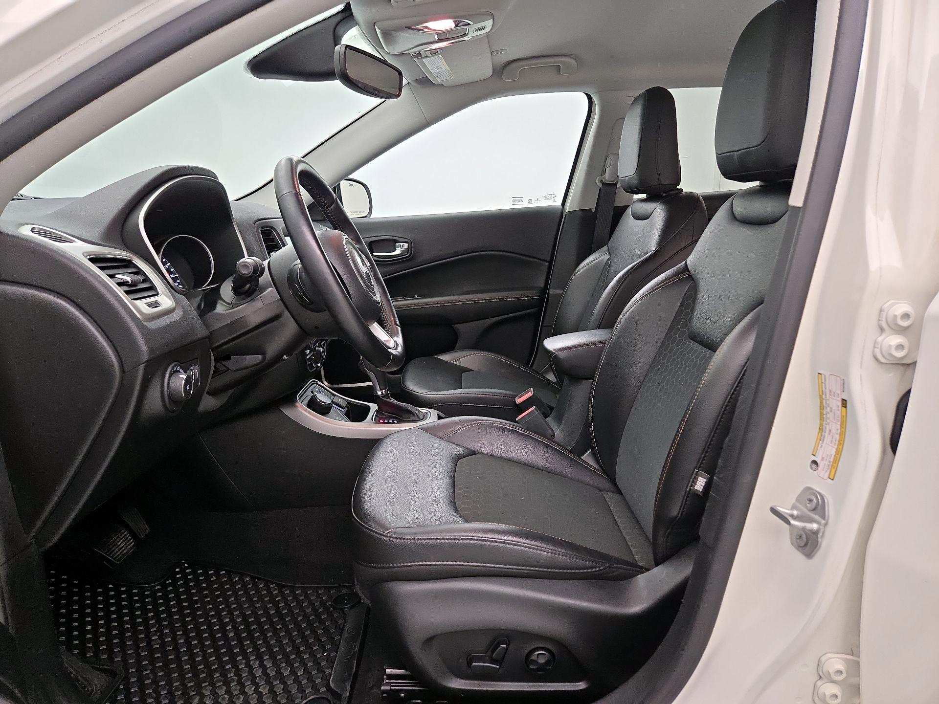 Thumbnail: 2021 Jeep Compass - 11