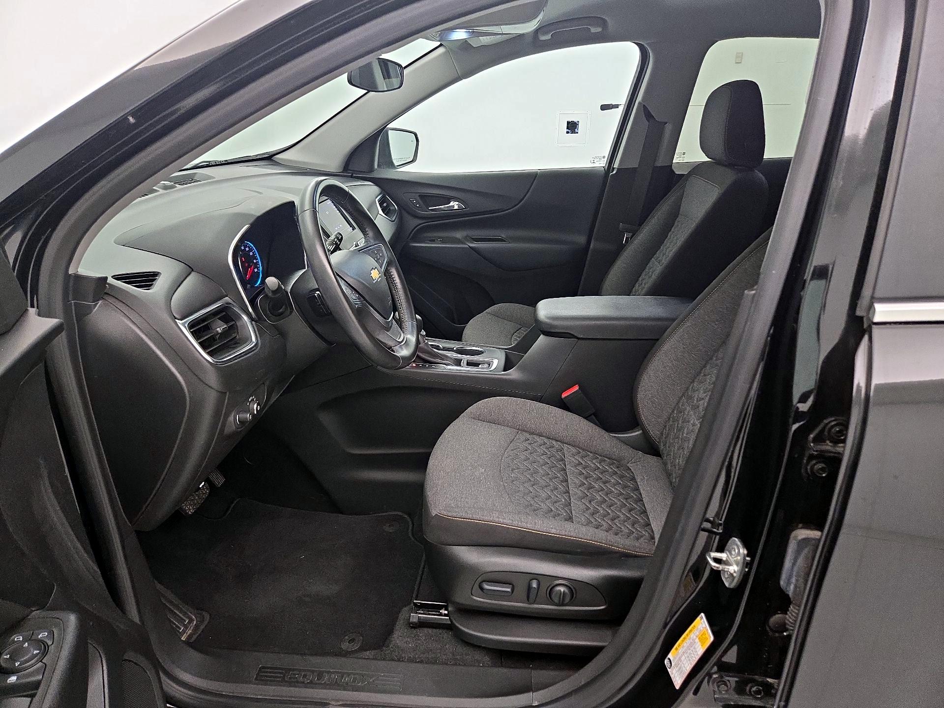 Thumbnail: 2022 Chevrolet Equinox - 11