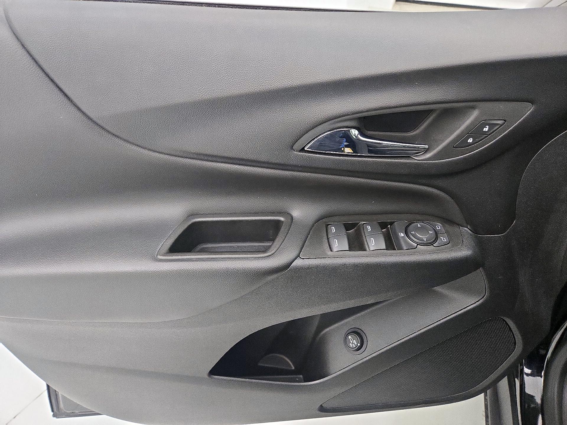 Thumbnail: 2022 Chevrolet Equinox - 12