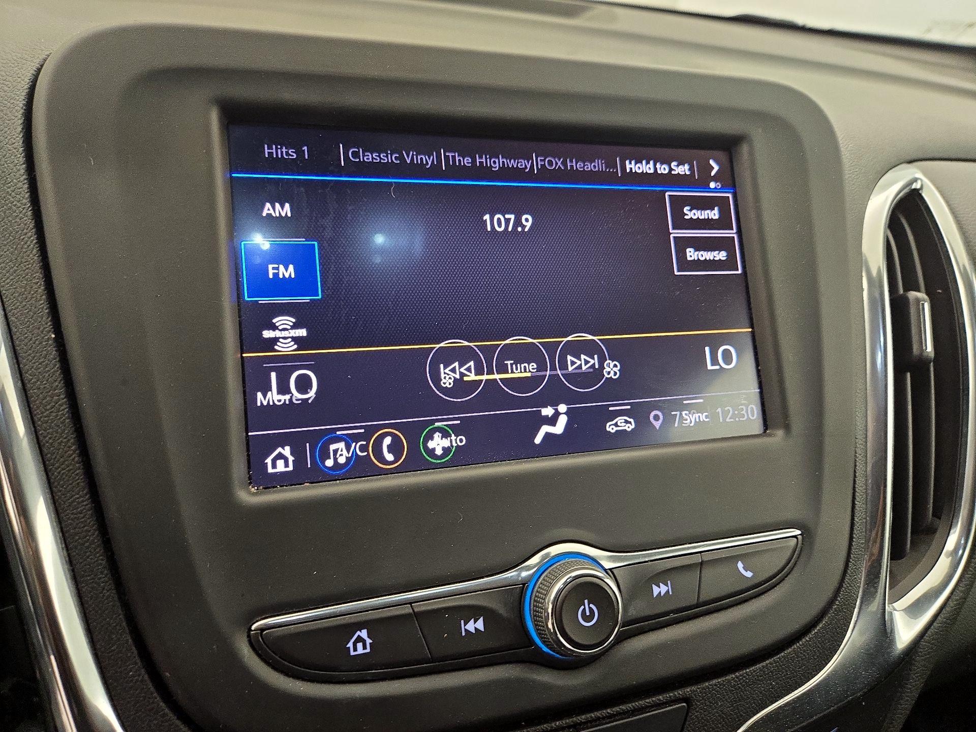 Thumbnail: 2022 Chevrolet Equinox - 15