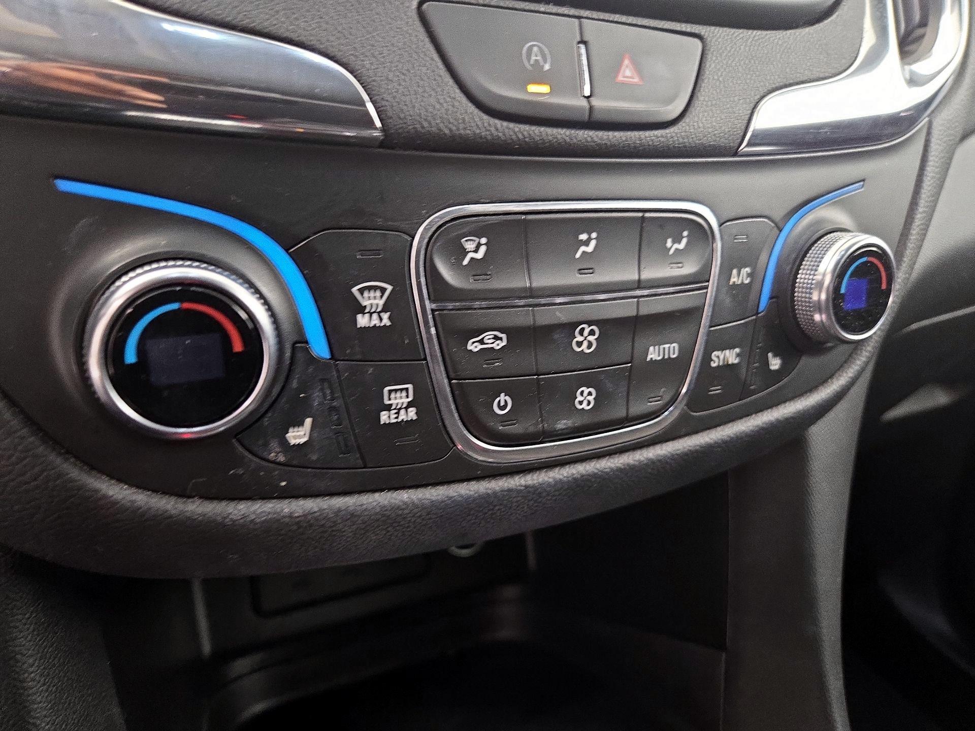 Thumbnail: 2022 Chevrolet Equinox - 16