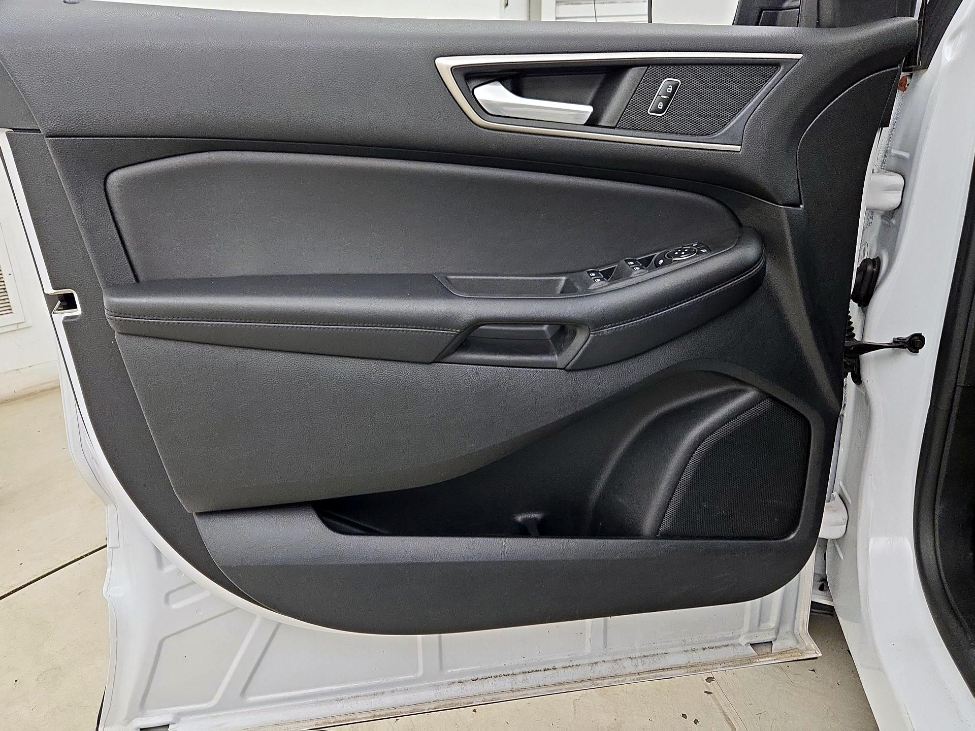 Thumbnail: 2023 Ford Edge - 12