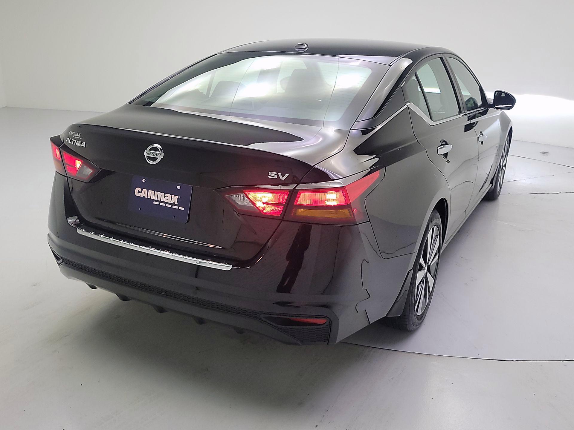 Thumbnail: 2022 Nissan Altima - 5