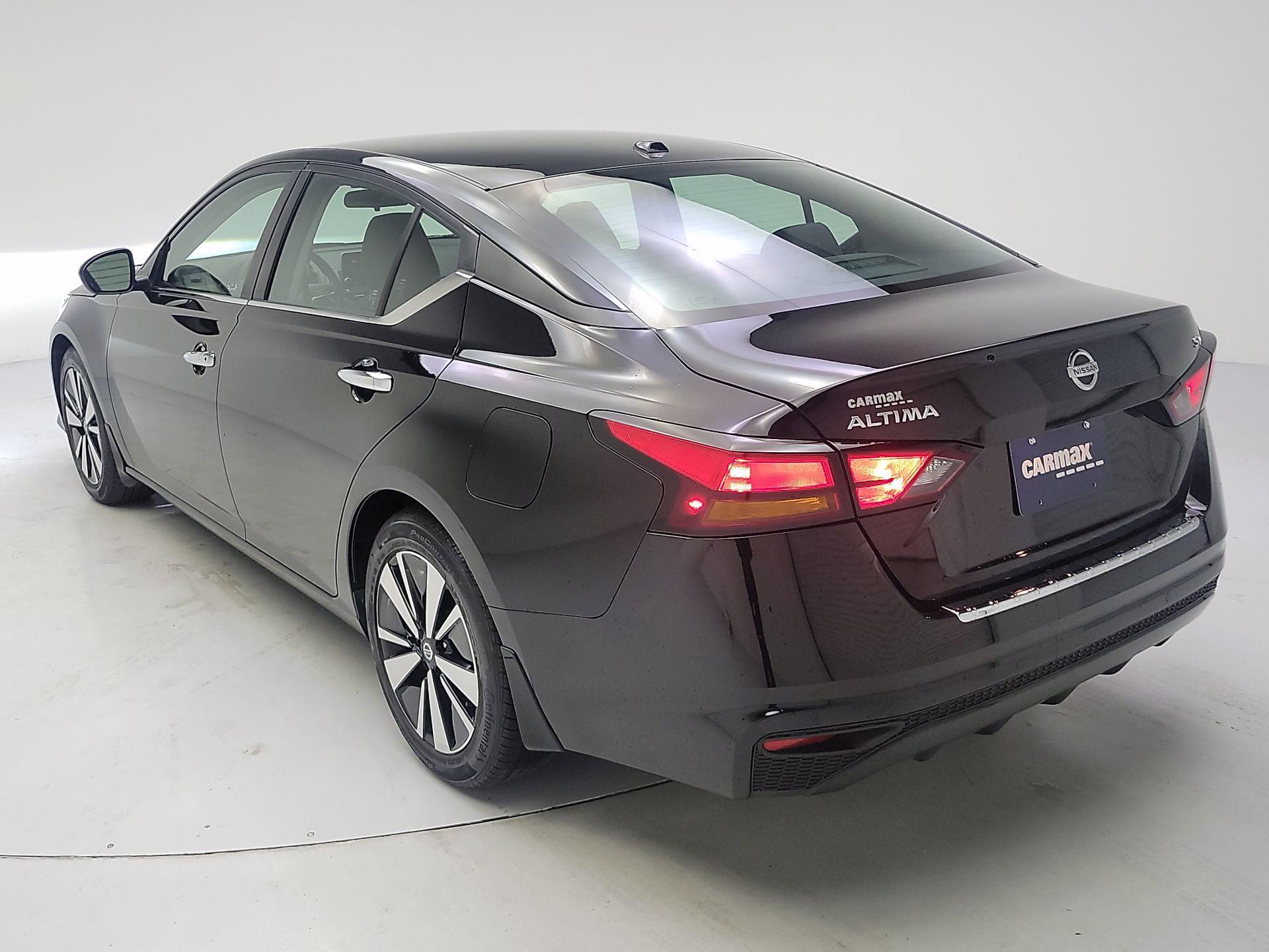 Thumbnail: 2022 Nissan Altima - 7