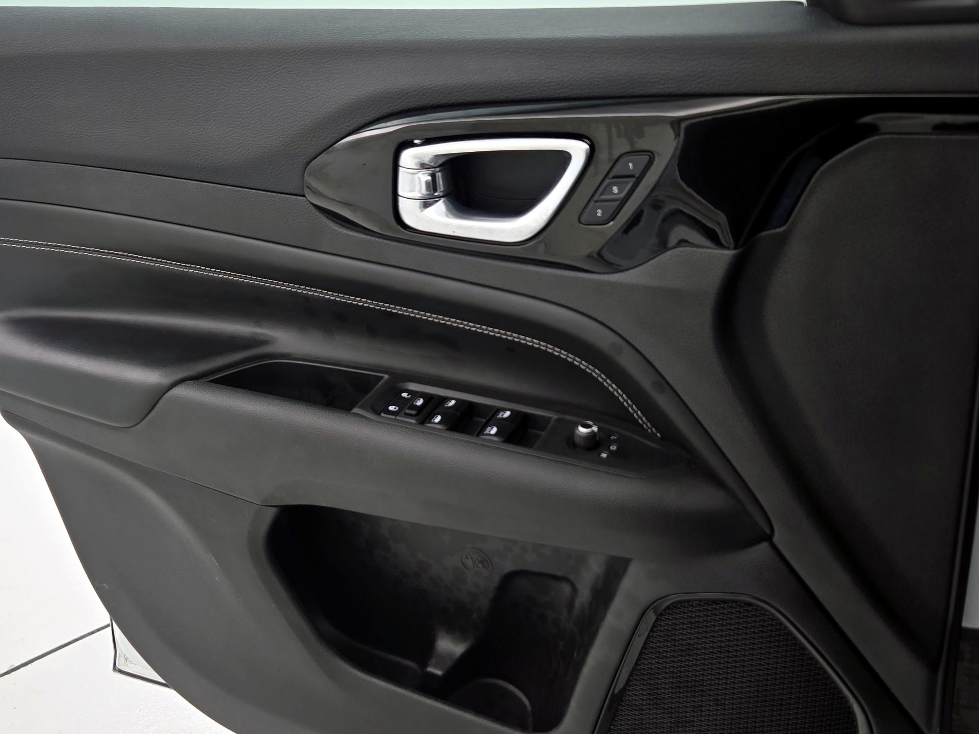 Thumbnail: 2022 Jeep Compass - 12