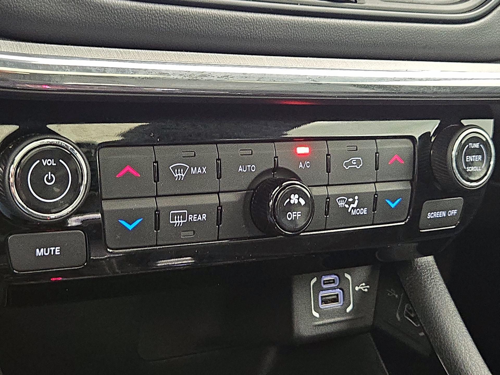 Thumbnail: 2022 Jeep Compass - 17