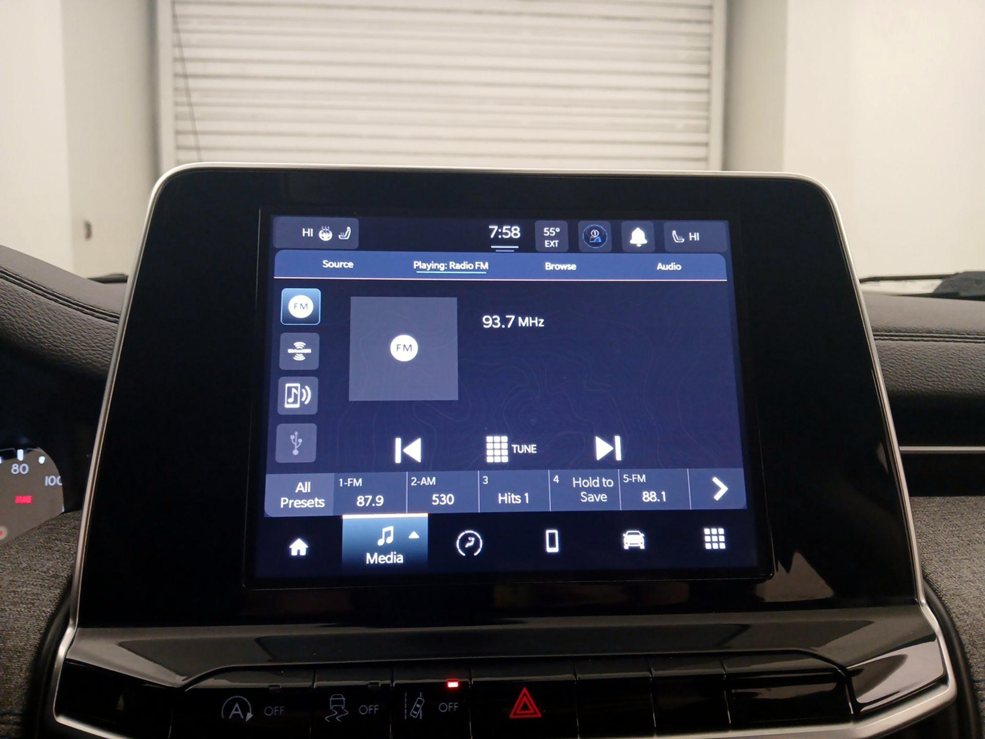 Thumbnail: 2022 Jeep Compass - 14