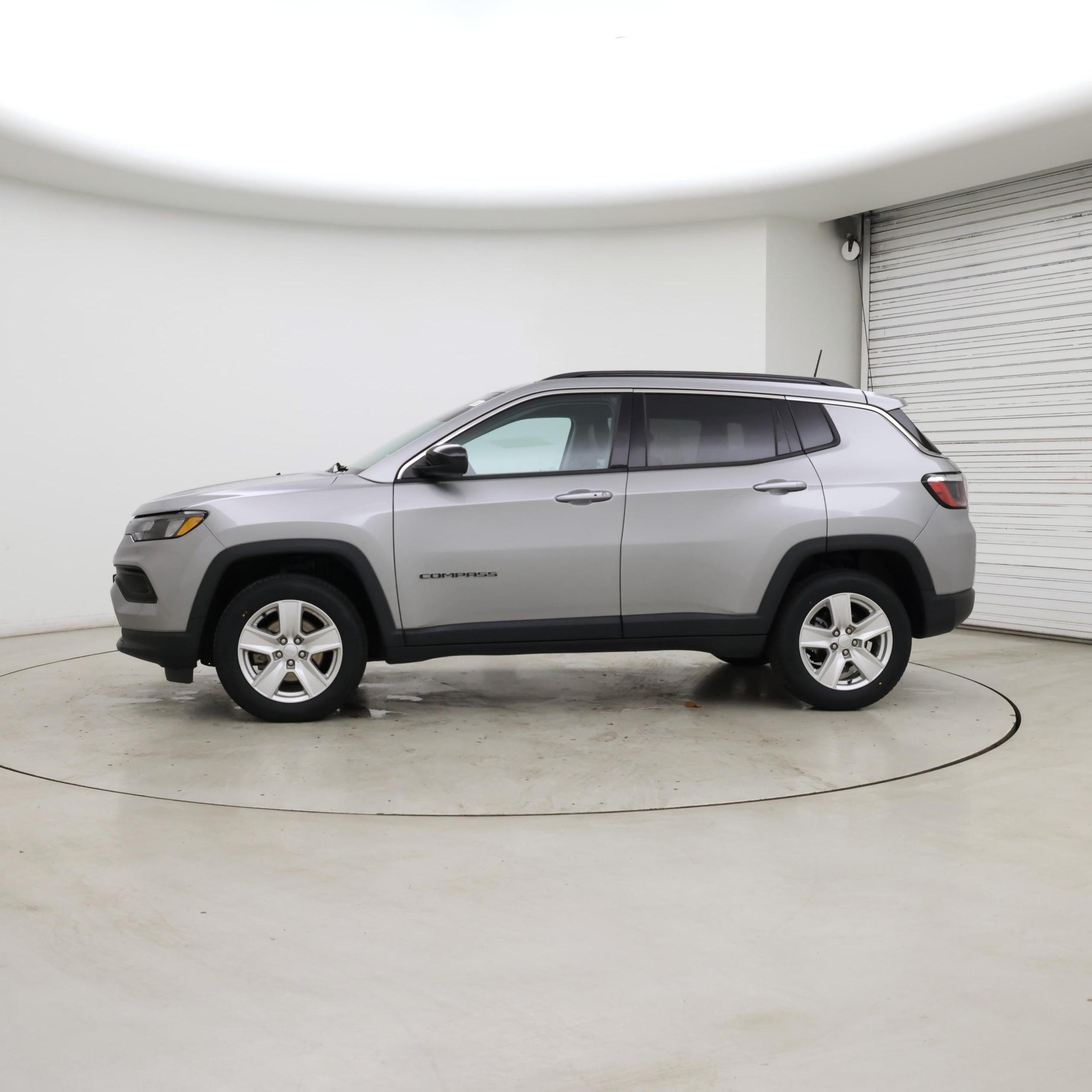 Thumbnail: 2022 Jeep Compass - 3