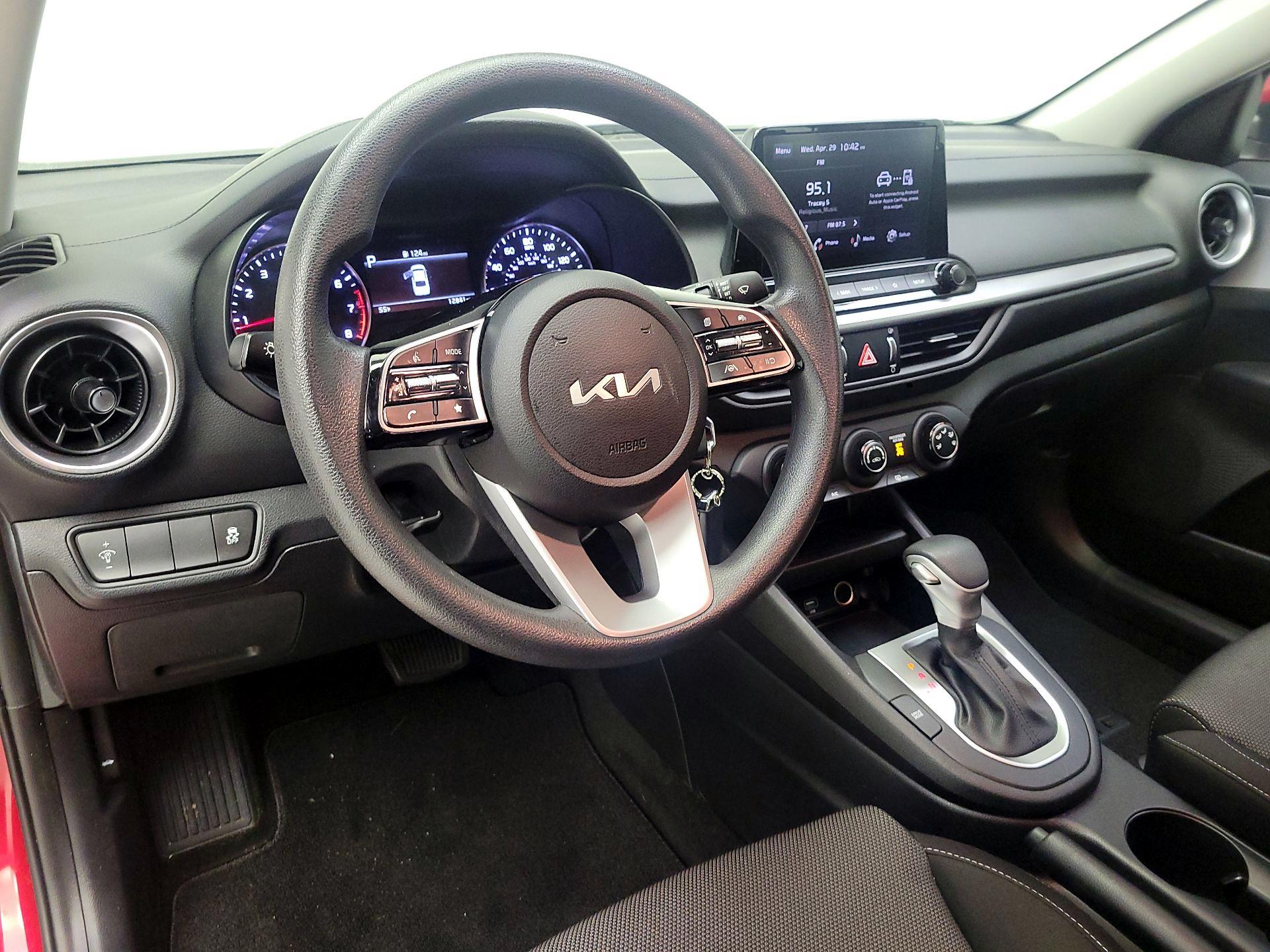 Thumbnail: 2023 Kia Forte - 9