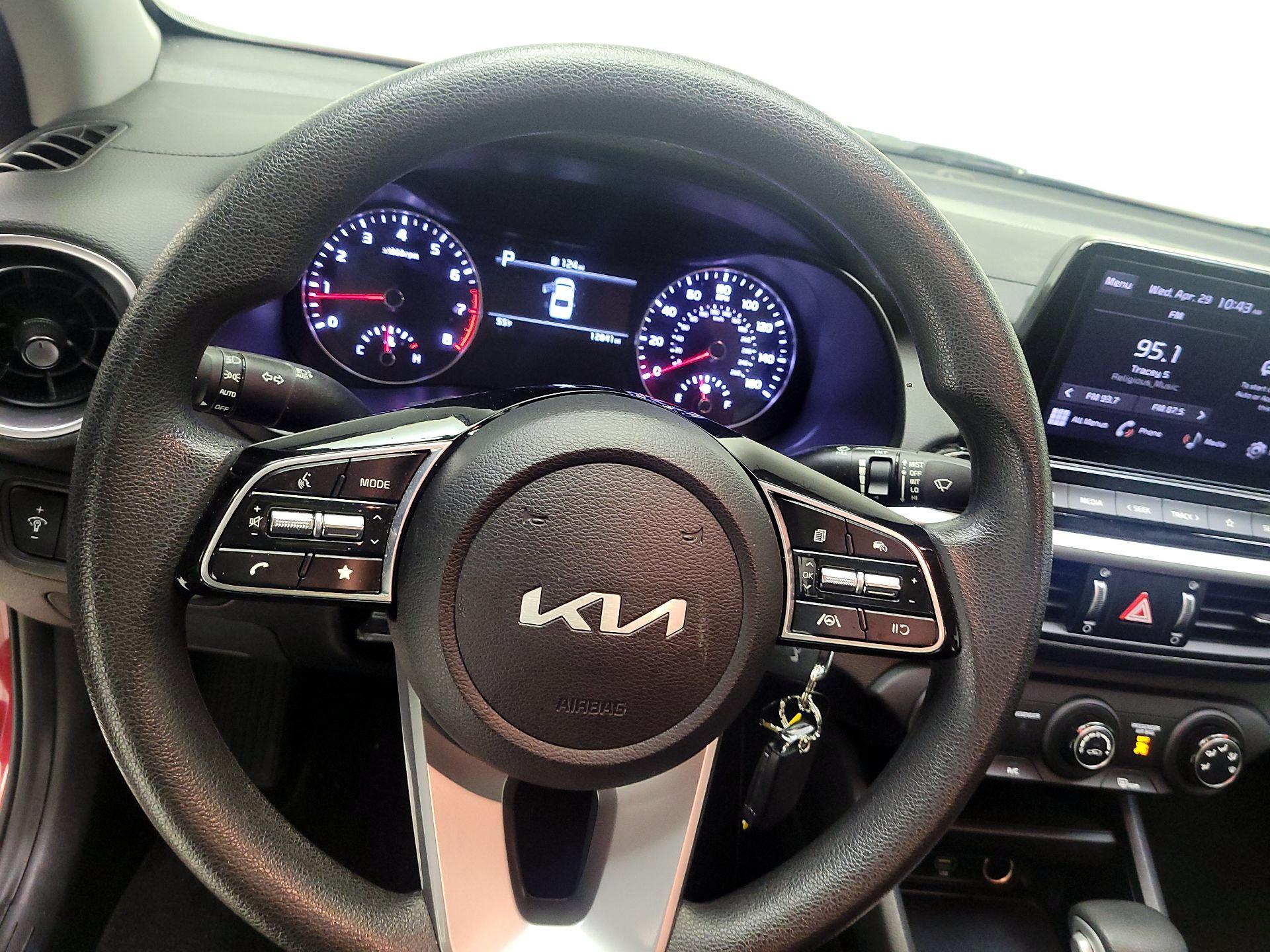 Thumbnail: 2023 Kia Forte - 10