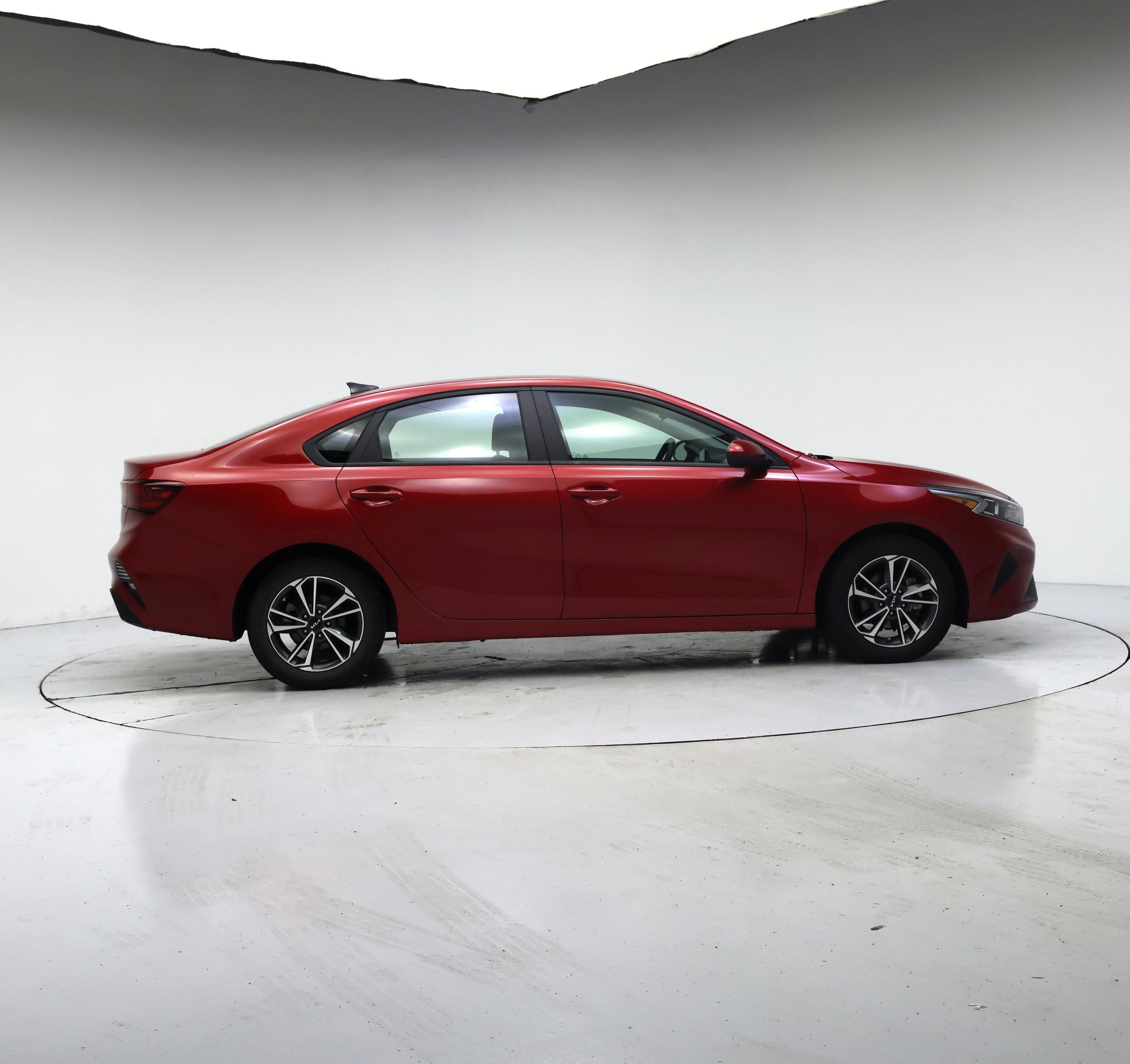 Thumbnail: 2023 Kia Forte - 7