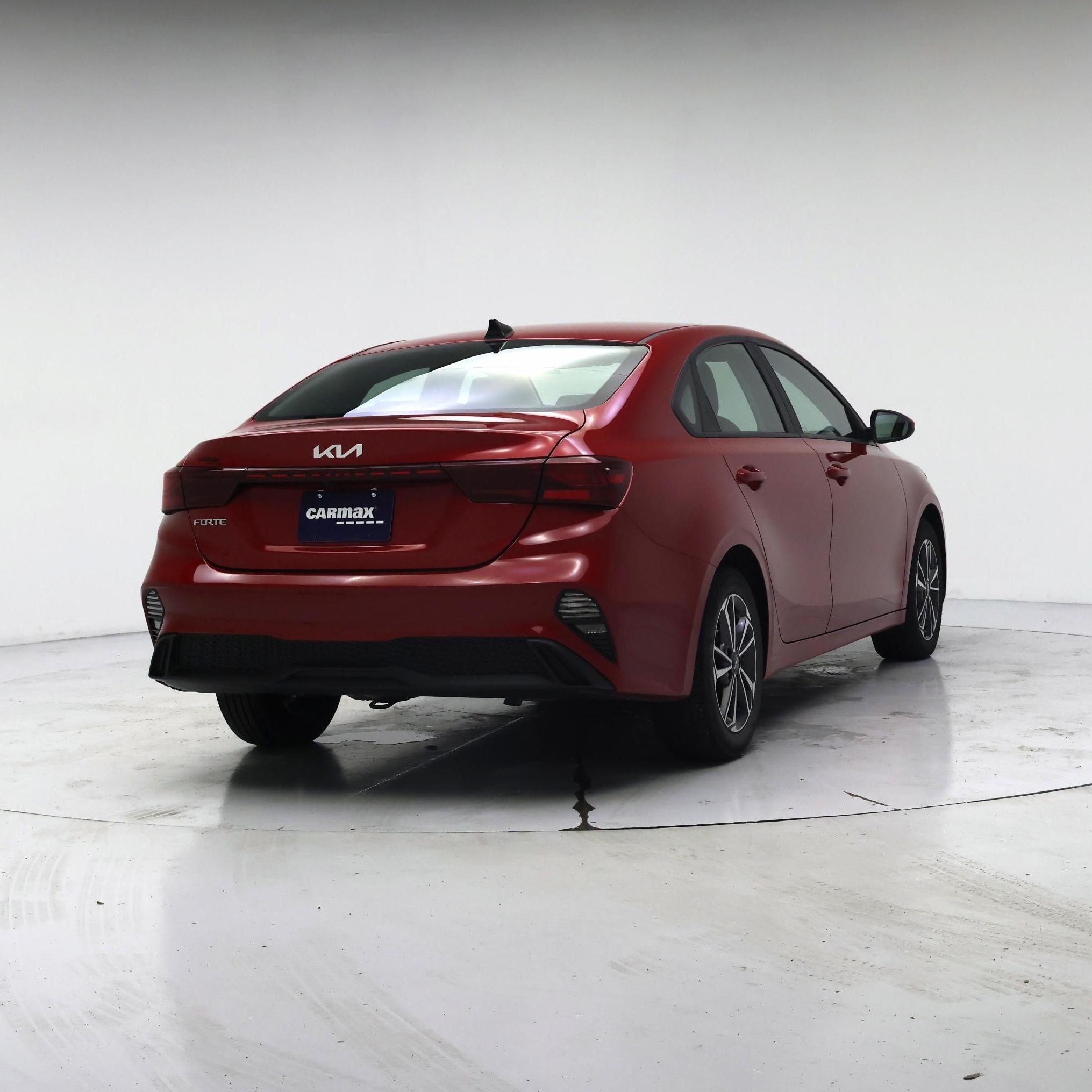 Thumbnail: 2023 Kia Forte - 8