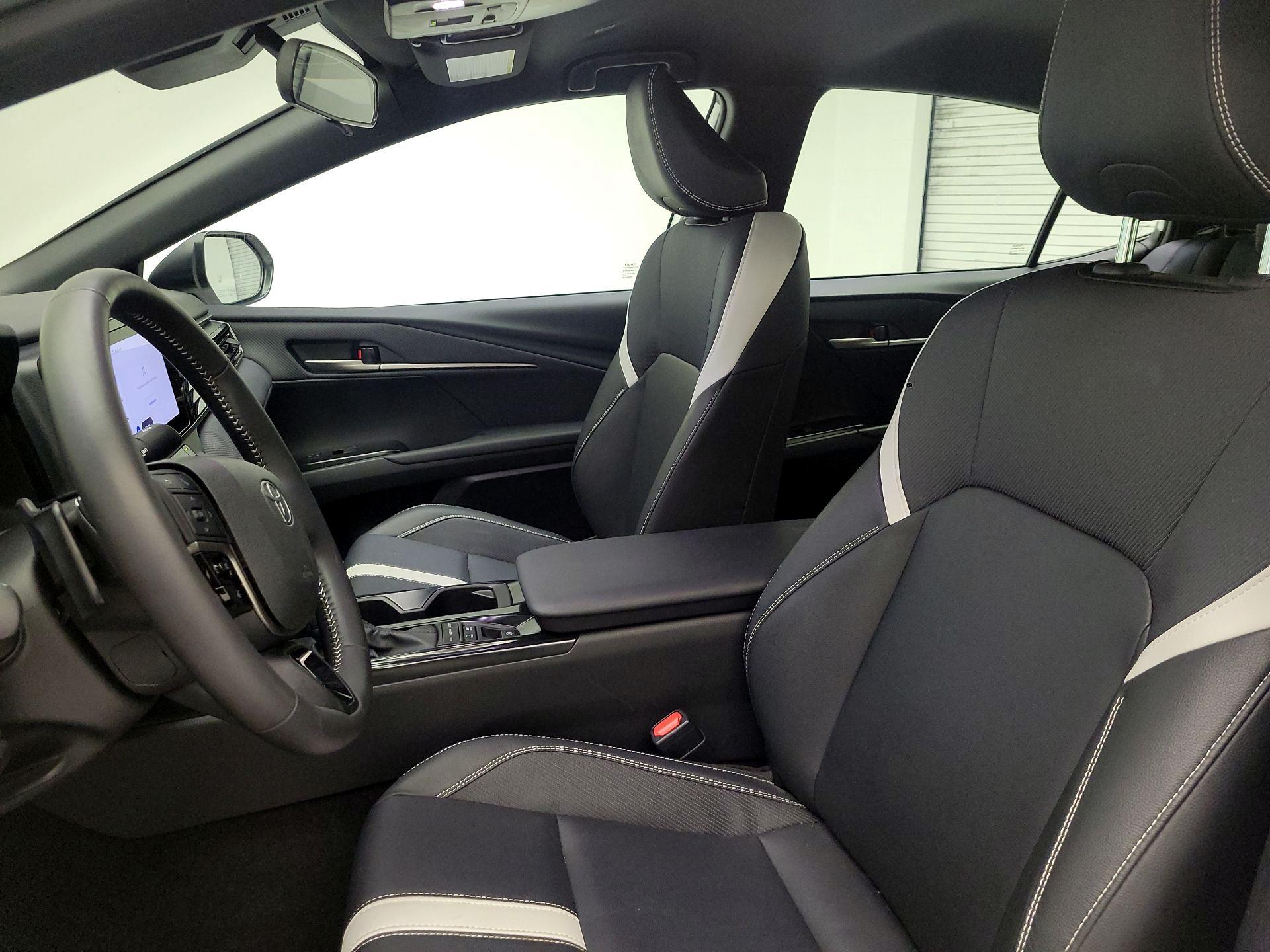 Thumbnail: 2025 Toyota Camry - 9