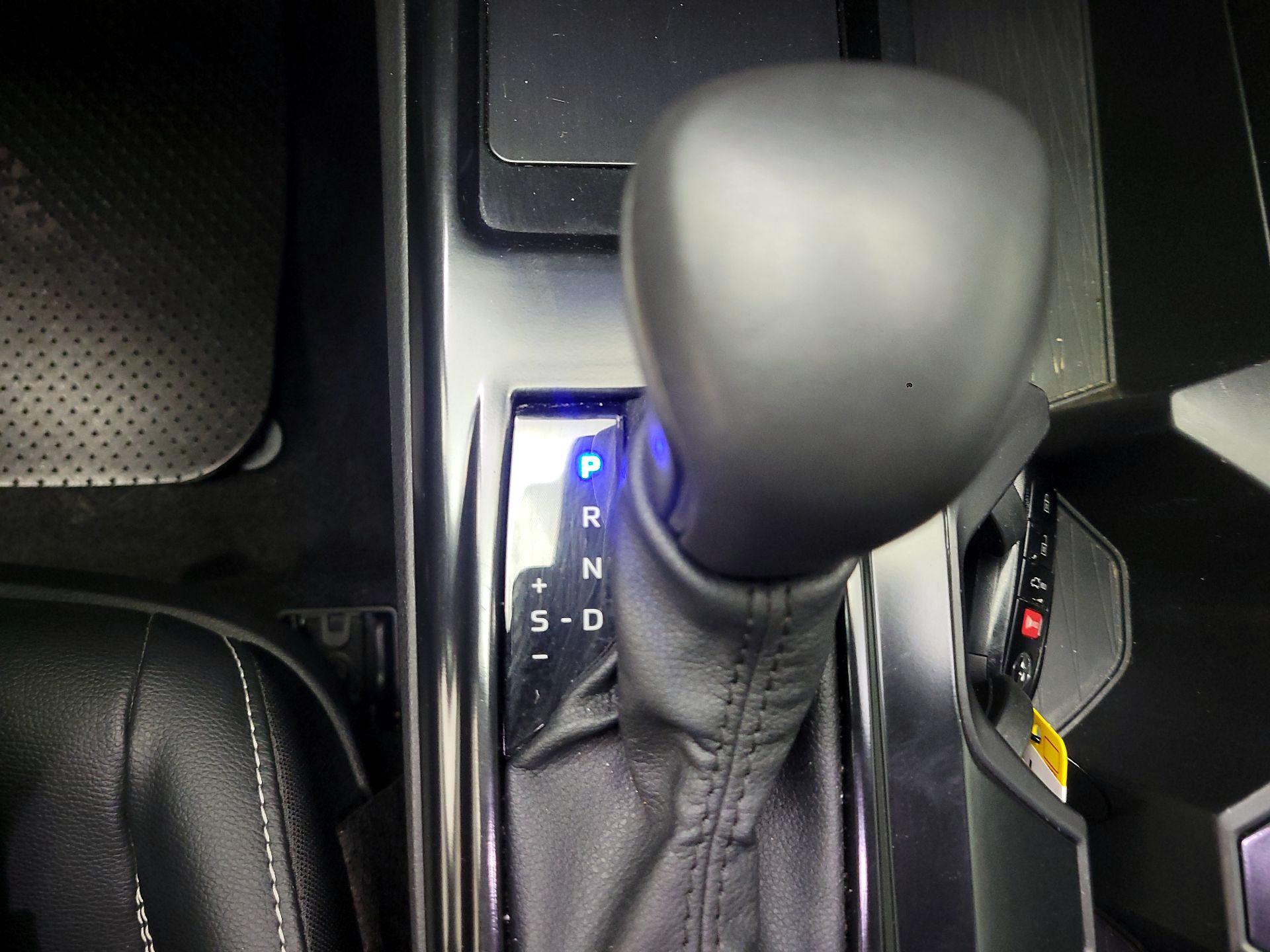 Thumbnail: 2025 Toyota Camry - 15