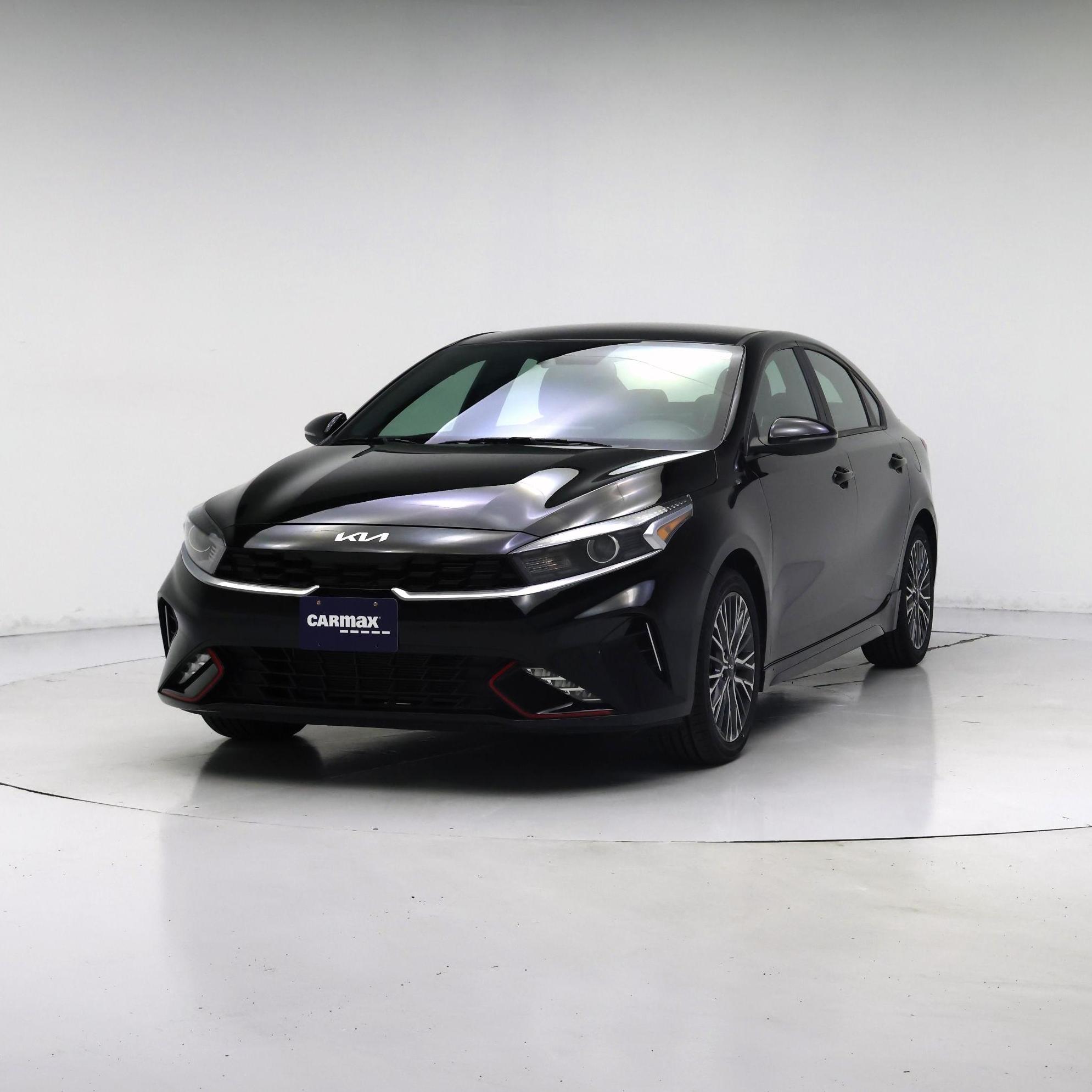 Thumbnail: 2023 Kia Forte - 4