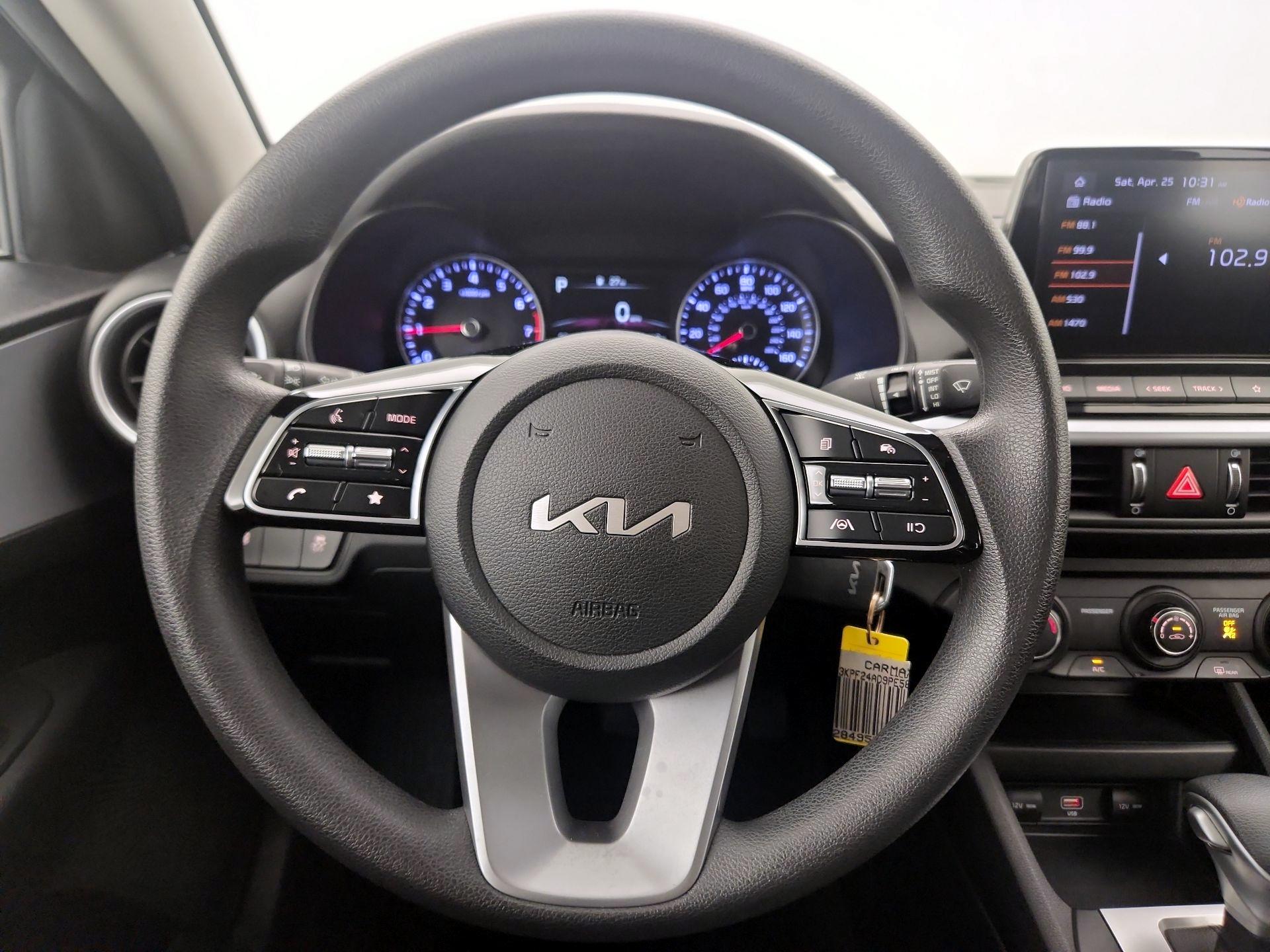 Thumbnail: 2023 Kia Forte - 10