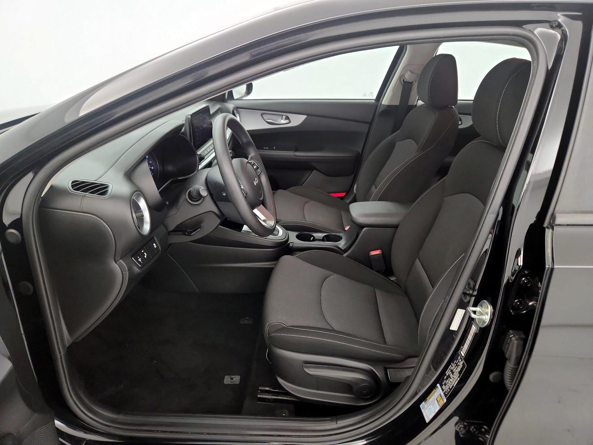 Thumbnail: 2023 Kia Forte - 11