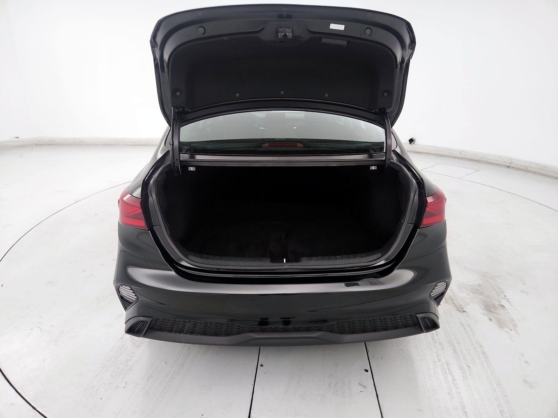Thumbnail: 2023 Kia Forte - 20
