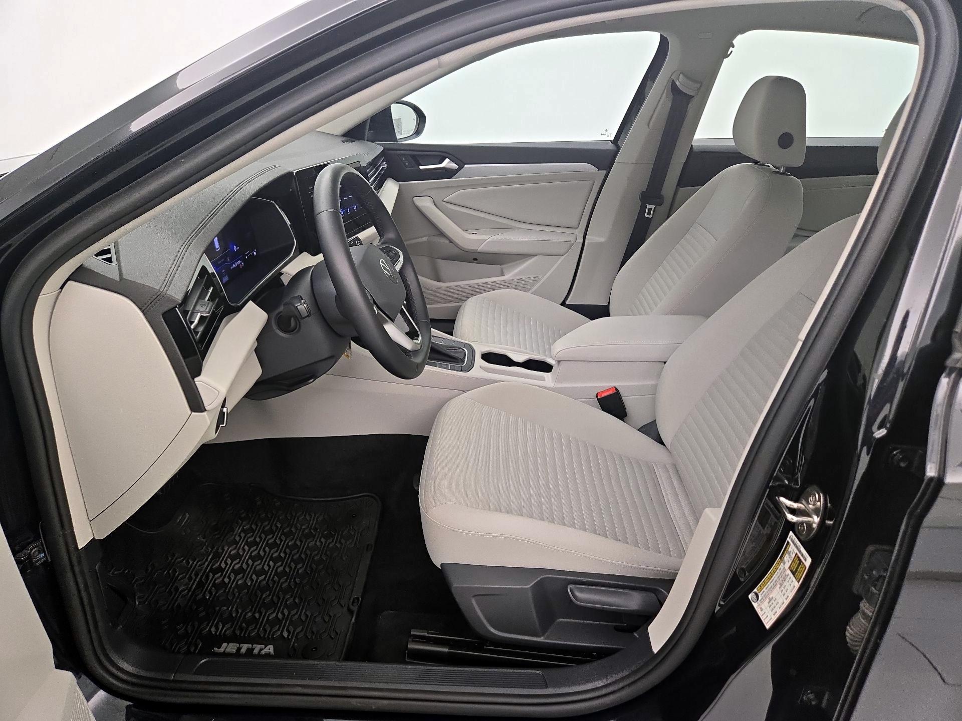 Thumbnail: 2025 Volkswagen Jetta - 11