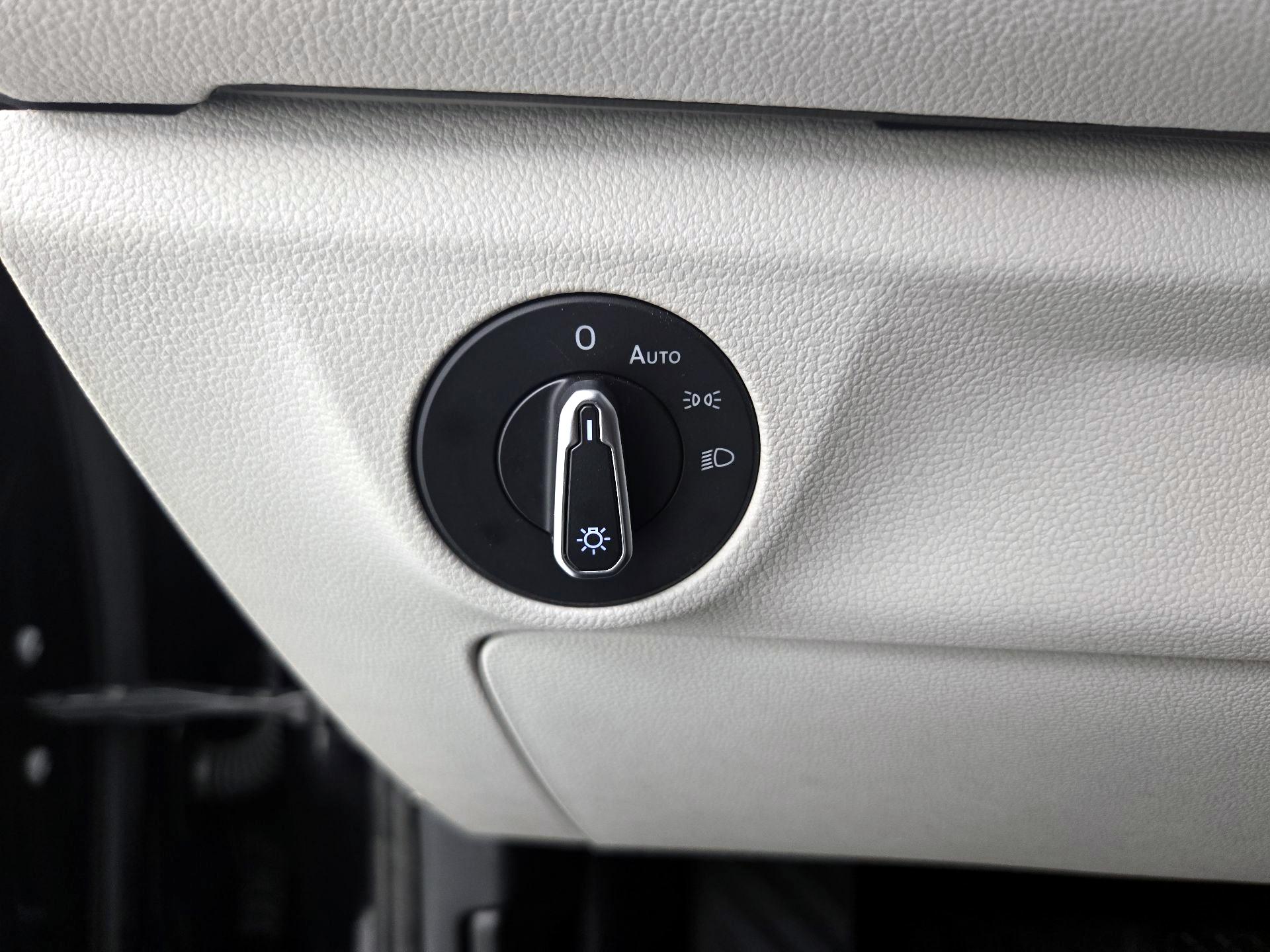 Thumbnail: 2025 Volkswagen Jetta - 13