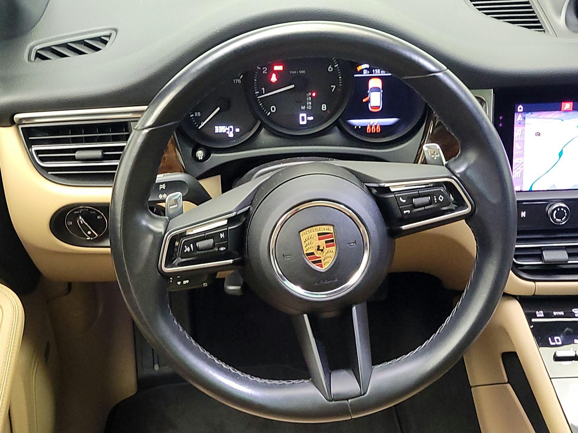 Thumbnail: 2022 Porsche Macan - 10