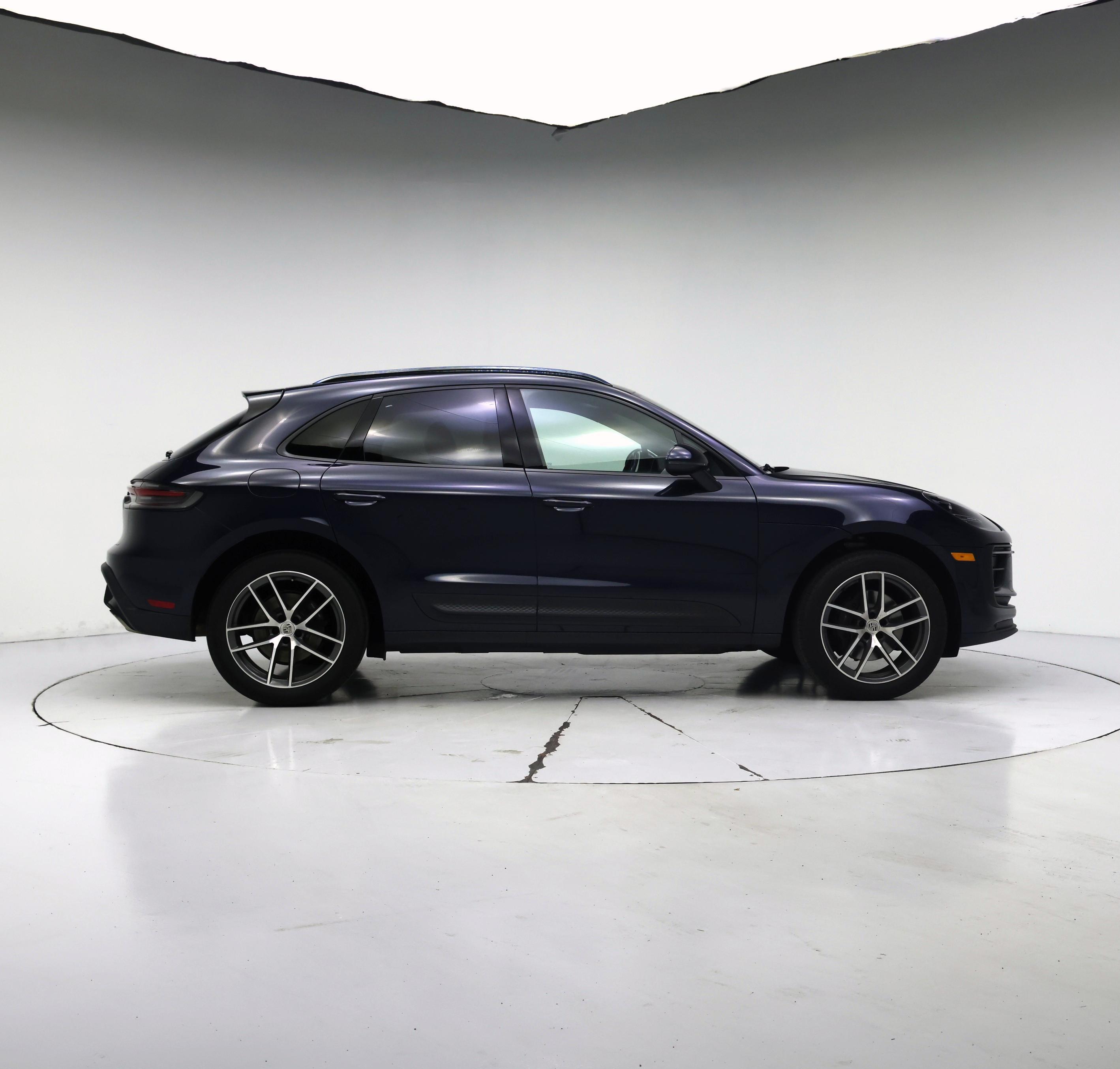Thumbnail: 2022 Porsche Macan - 7
