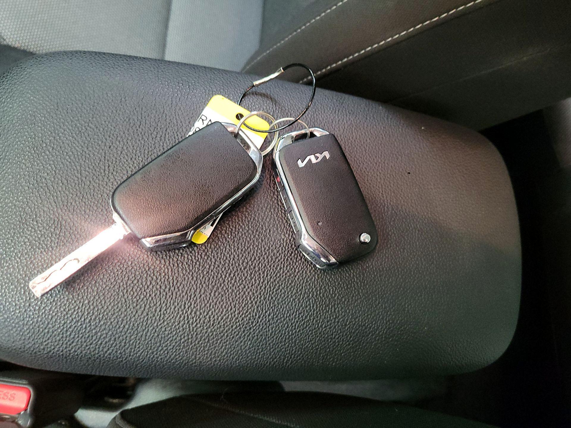 Thumbnail: 2023 Kia Forte - 20